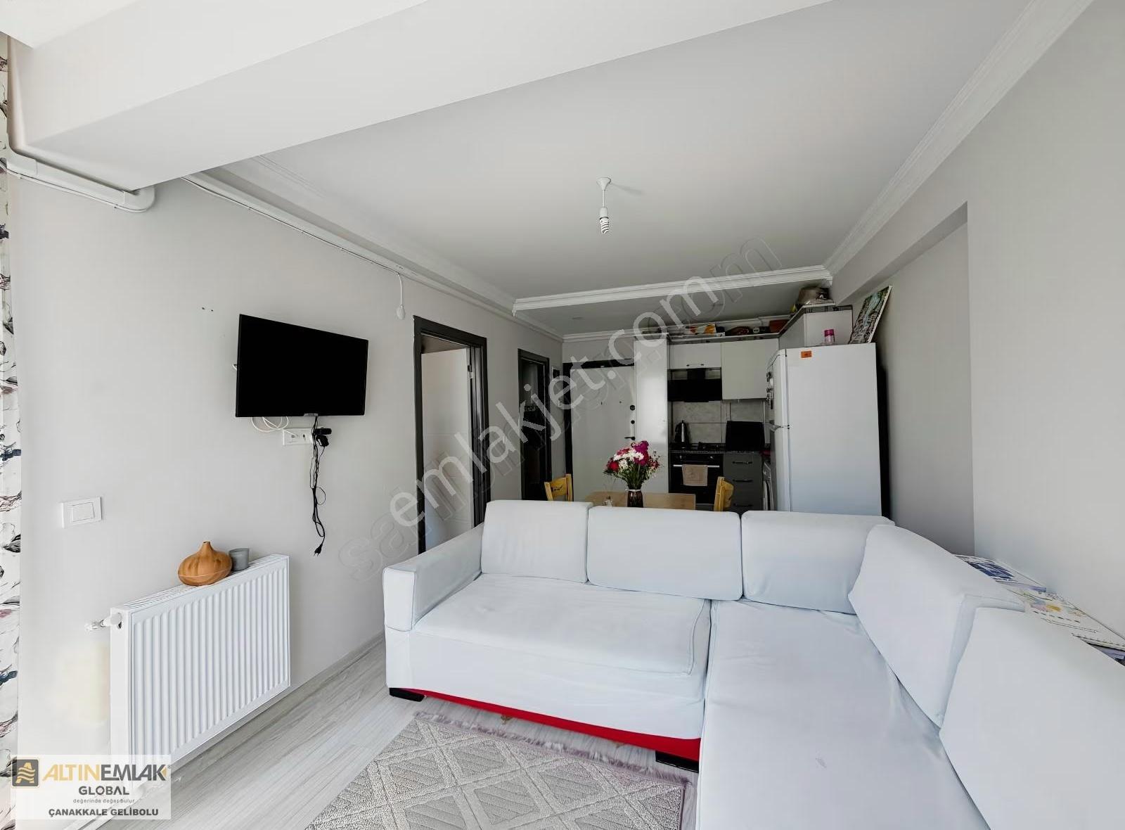 Altın Emlaktan Yenı Binada Full Eşyalı Ara Kat 1+1 Satılık Daire