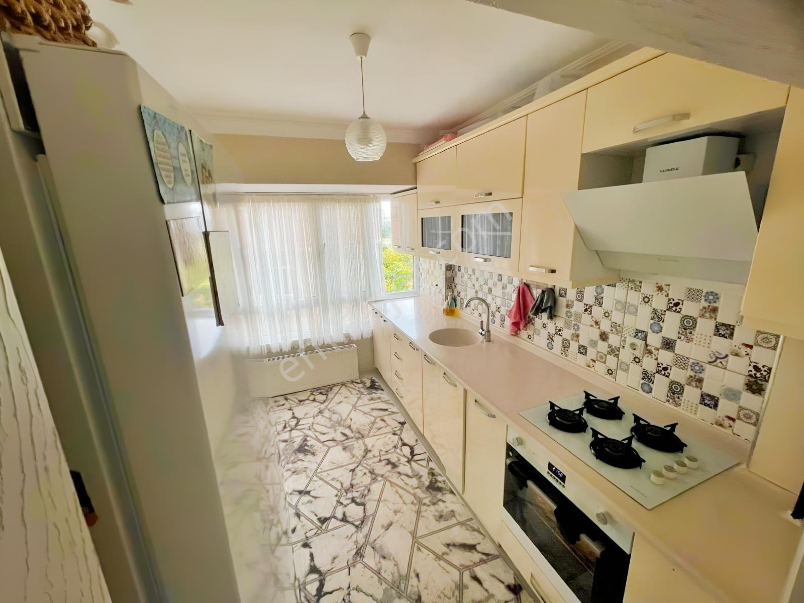 Gamze Emlak'tan Törekent'te 3+1^altta Daire^hastane Yakını!