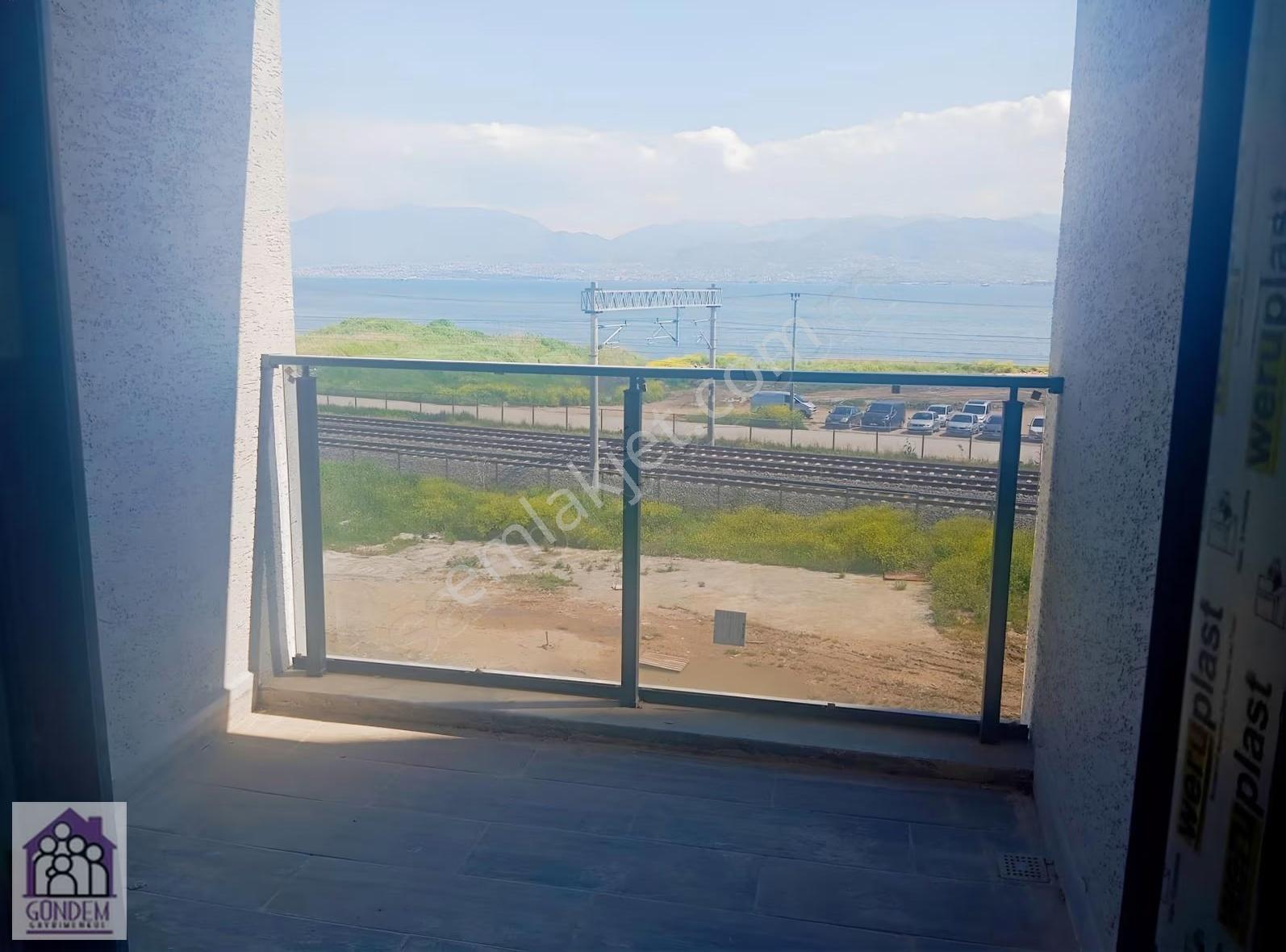 İzmit Sea Life 41 Sitesi'nde Satılık Deniz Manzaralı Arakat - Görsel 2
