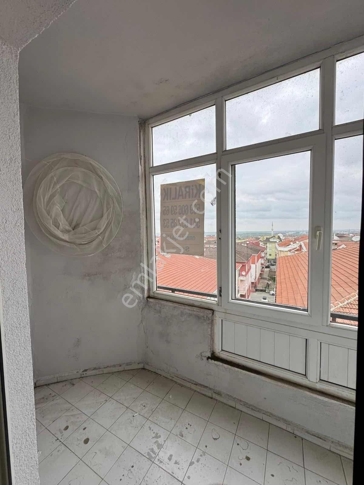 Çorlu Nusratiyede 3+1 150m2 Site İçi Kiralık Daire - Görsel 7