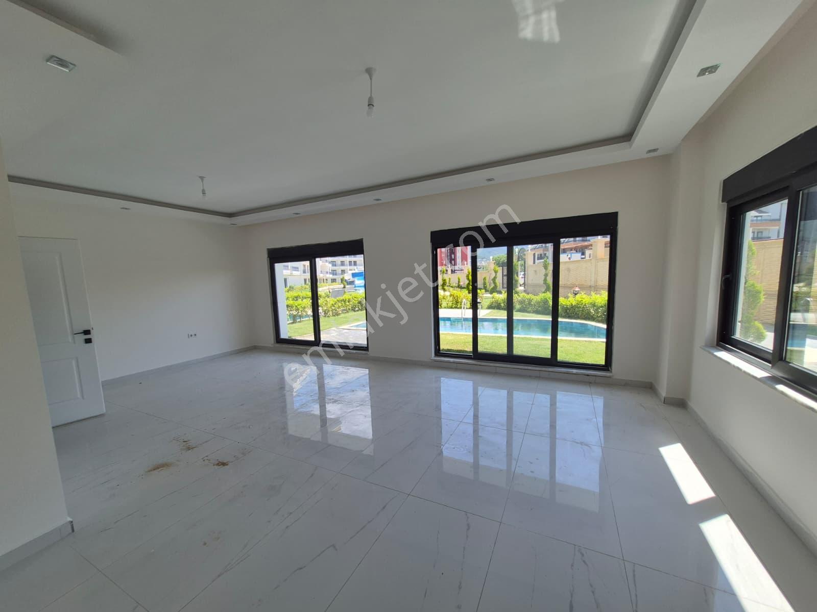 Alanya Oba’da Villa Konseptinde Volantis Garden’da 3+1 Özel Havuzlu Daire - Görsel 24