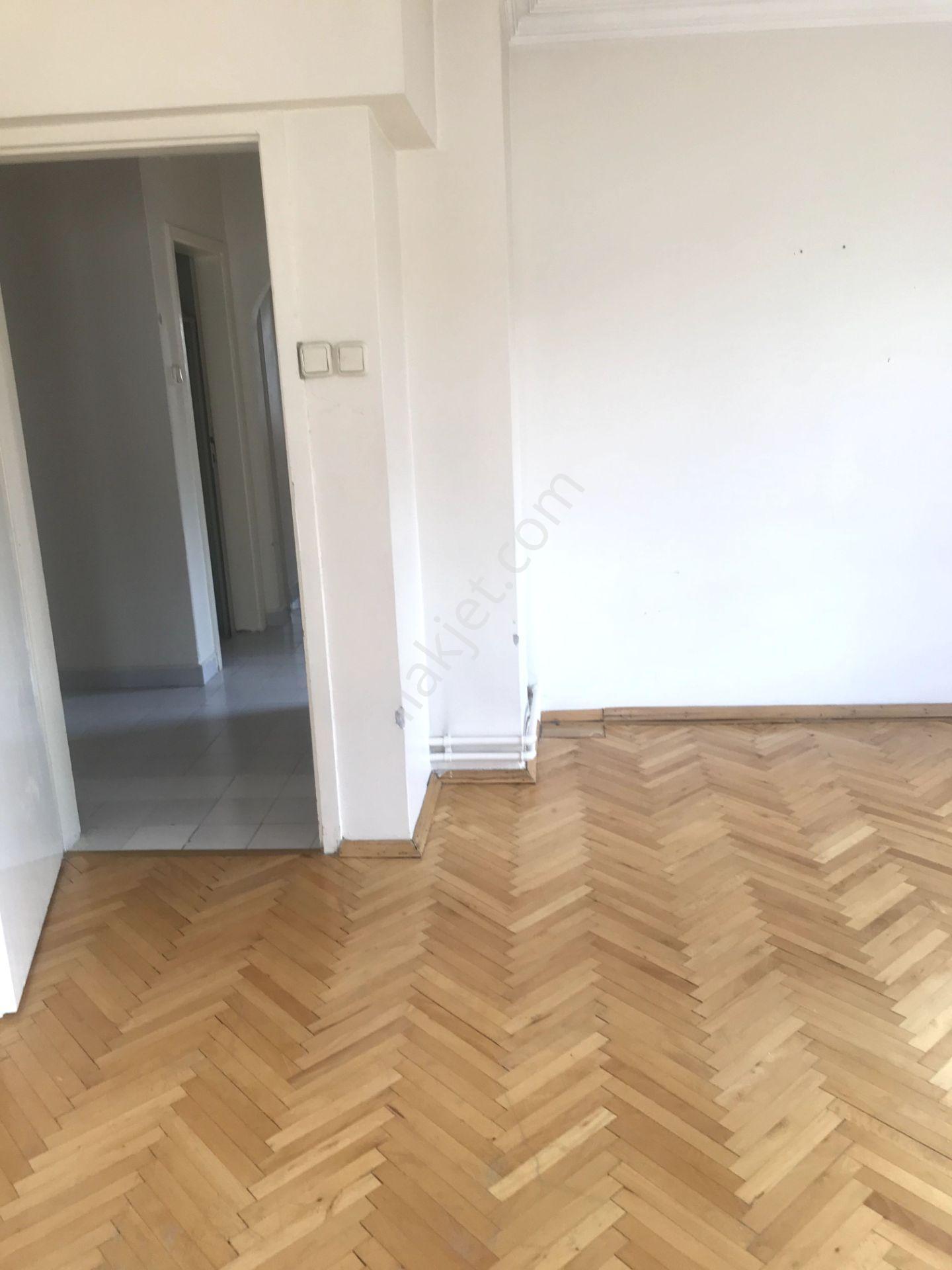 Sahibinden Bahçelievlerde Kombili Boş Yeni Boyanmış Bakımlı Katta 3+1 114 M2 Kiralık Daire - Görsel 13