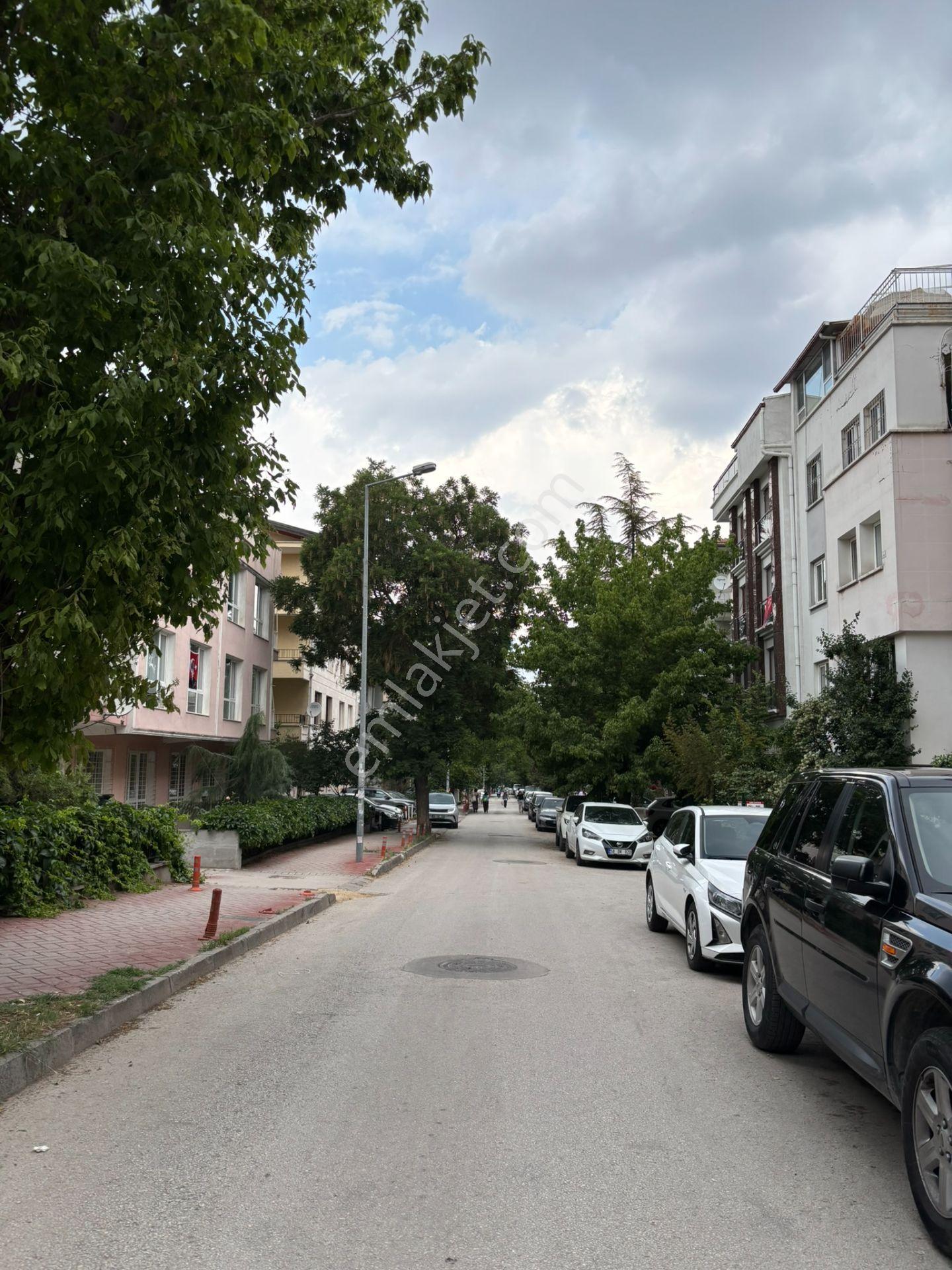 Sahibinden Bahçelievlerde Kombili Boş Yeni Boyanmış Bakımlı Katta 3+1 114 M2 Kiralık Daire - Görsel 33