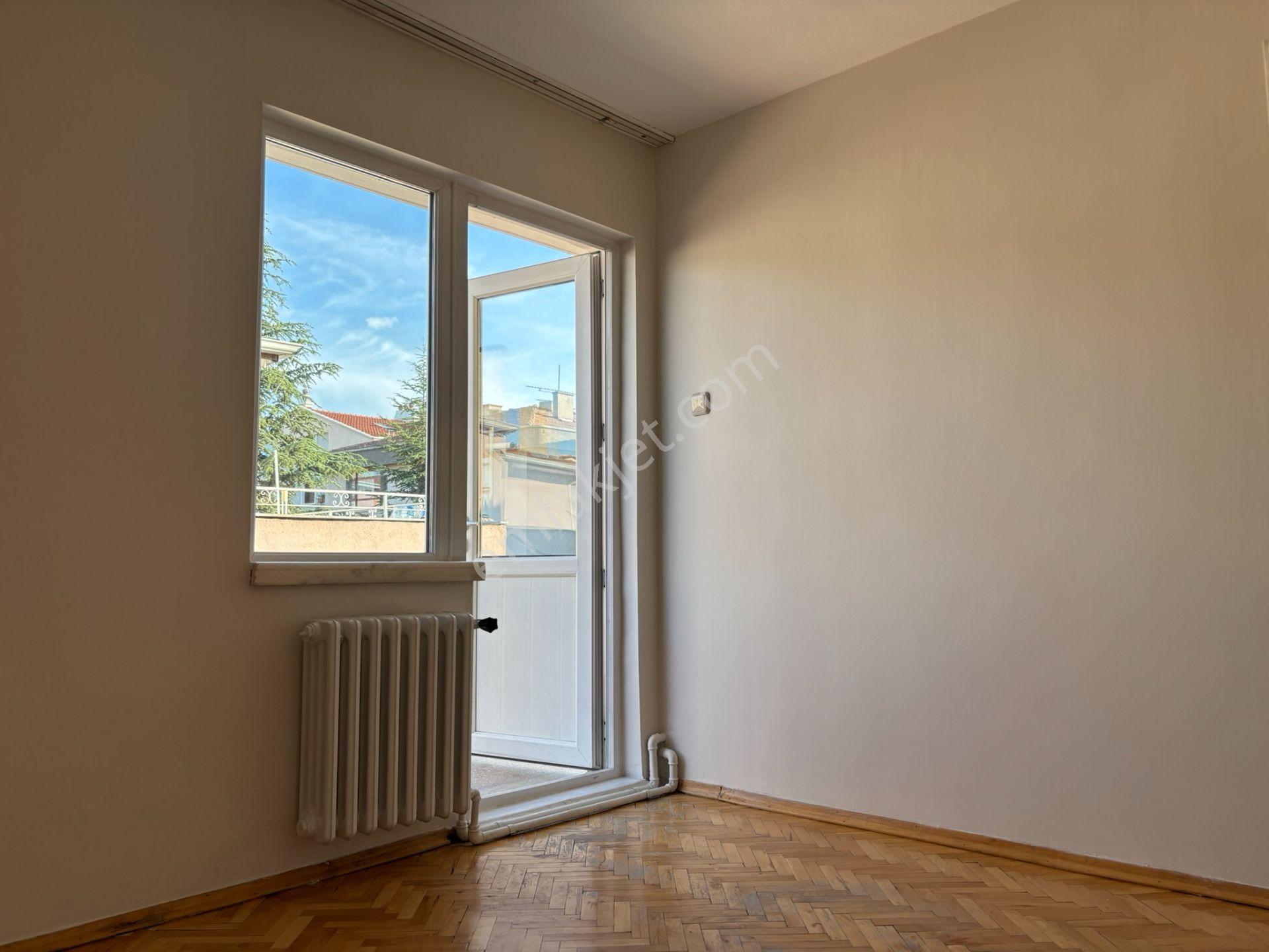 Sahibinden Bahçelievlerde Kombili Boş Yeni Boyanmış Bakımlı Katta 3+1 114 M2 Kiralık Daire - Görsel 35