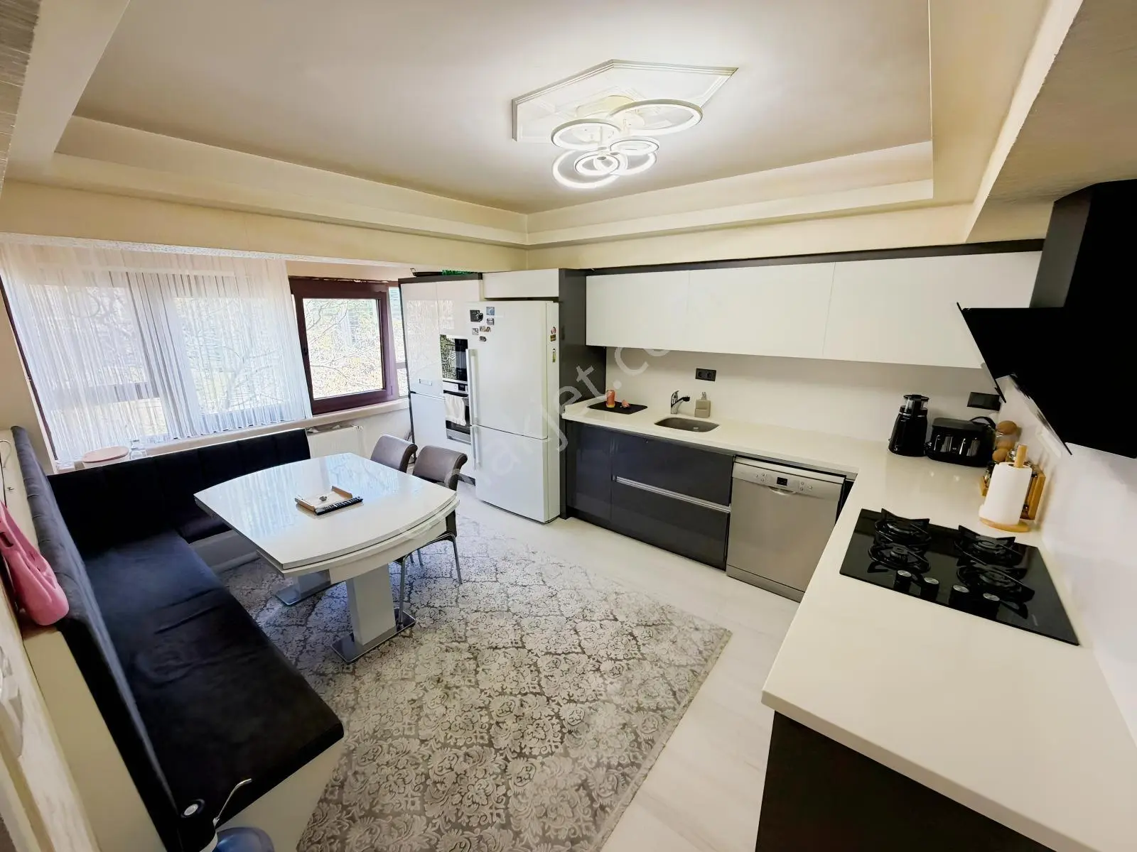 Etlık Şhr Hastanesine Komşu Full Lüx Yapılı Eşyalı 3+1 Kiralık