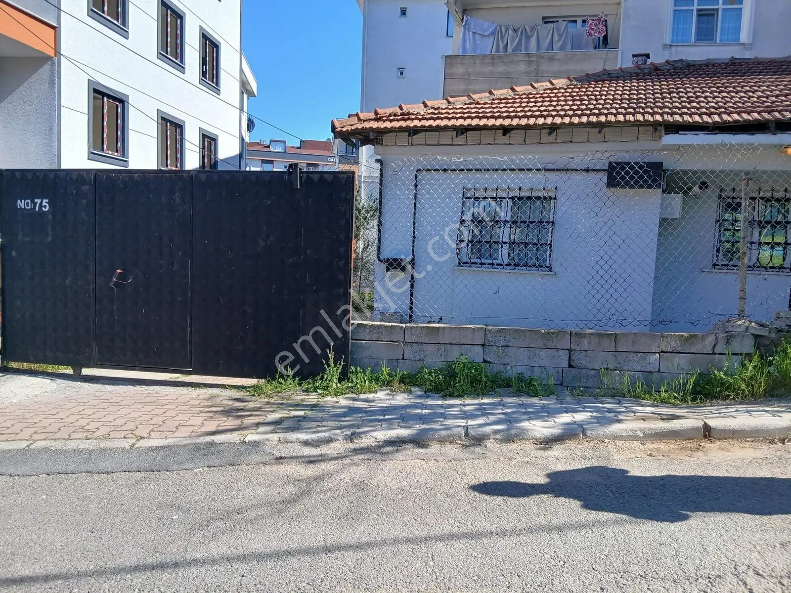 Satılık 149,5 M2 Cadde Üzerinde Muhteşem Konumda Müstakil 2+1 Ev - Görsel 2