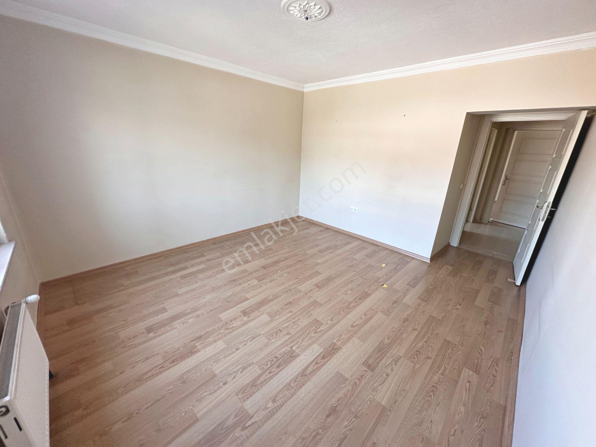 Altınevler Mahallesinde Site İçinde Önü Açık 3+1 Satılık Daire - Görsel 11