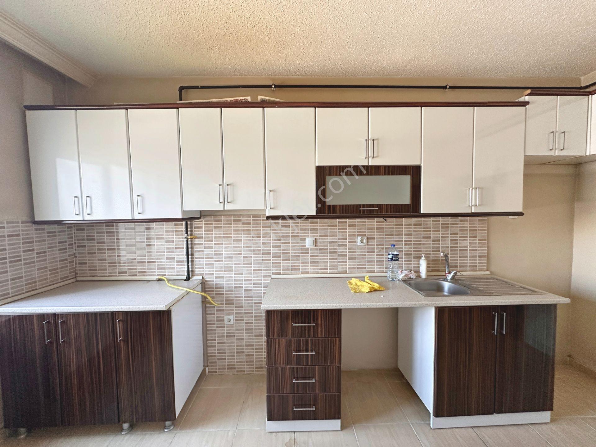 Altınevler Mahallesinde Site İçinde Önü Açık 3+1 Satılık Daire - Görsel 3
