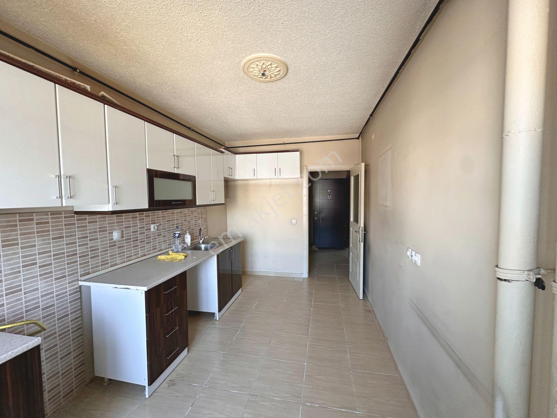 Altınevler Mahallesinde Site İçinde Önü Açık 3+1 Satılık Daire - Görsel 4