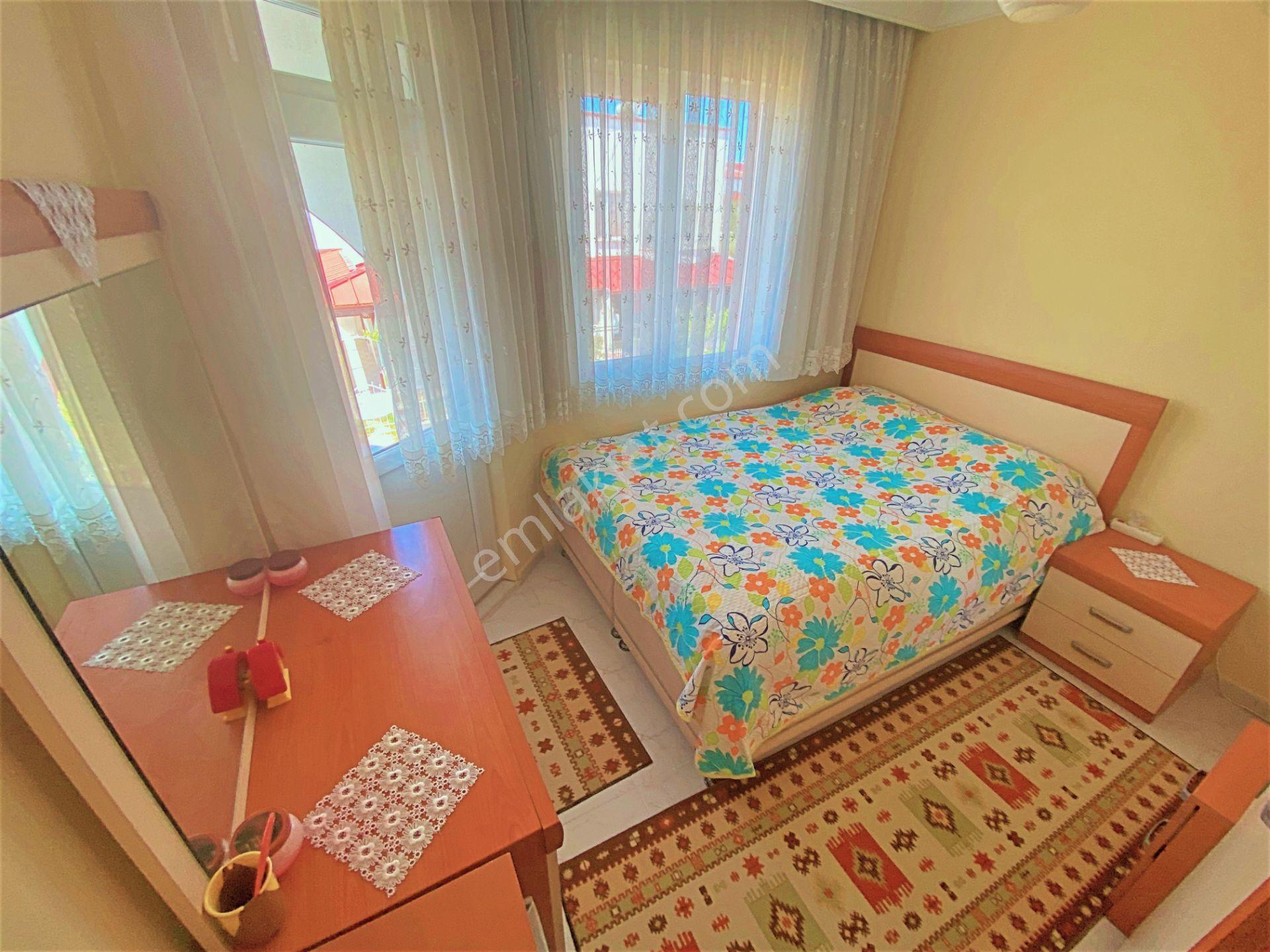 Burhaniyede Yetki Gültaş Emlaktan Satılık 3+1 Yüzme Havuzlu Villa - Görsel 28