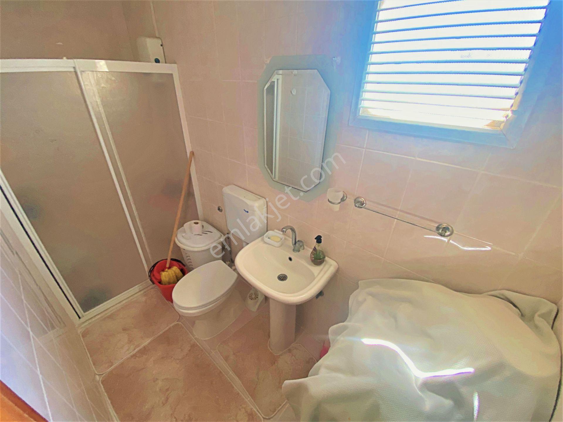 Burhaniyede Yetki Gültaş Emlaktan Satılık 3+1 Yüzme Havuzlu Villa - Görsel 35