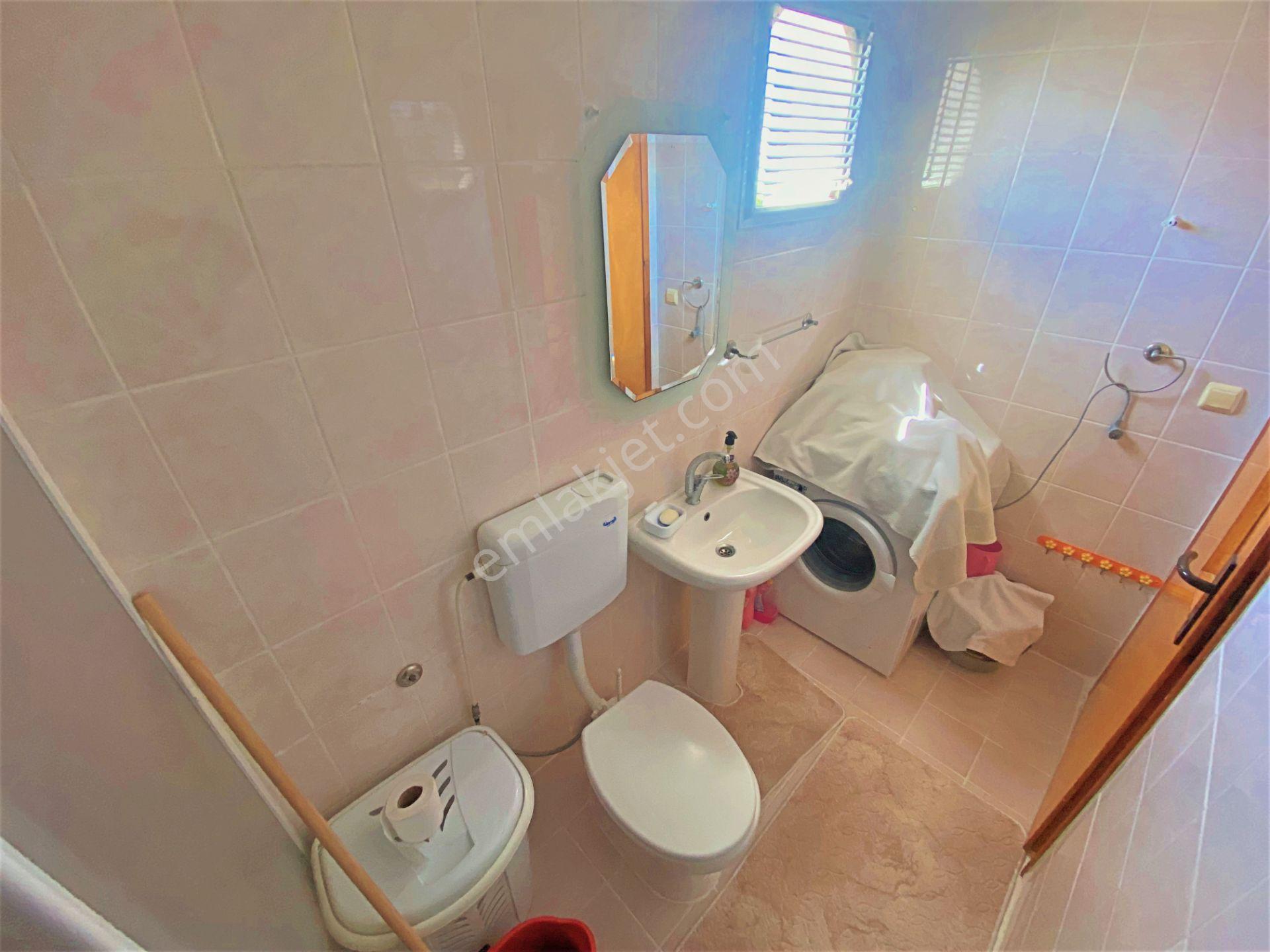 Burhaniyede Yetki Gültaş Emlaktan Satılık 3+1 Yüzme Havuzlu Villa - Görsel 33