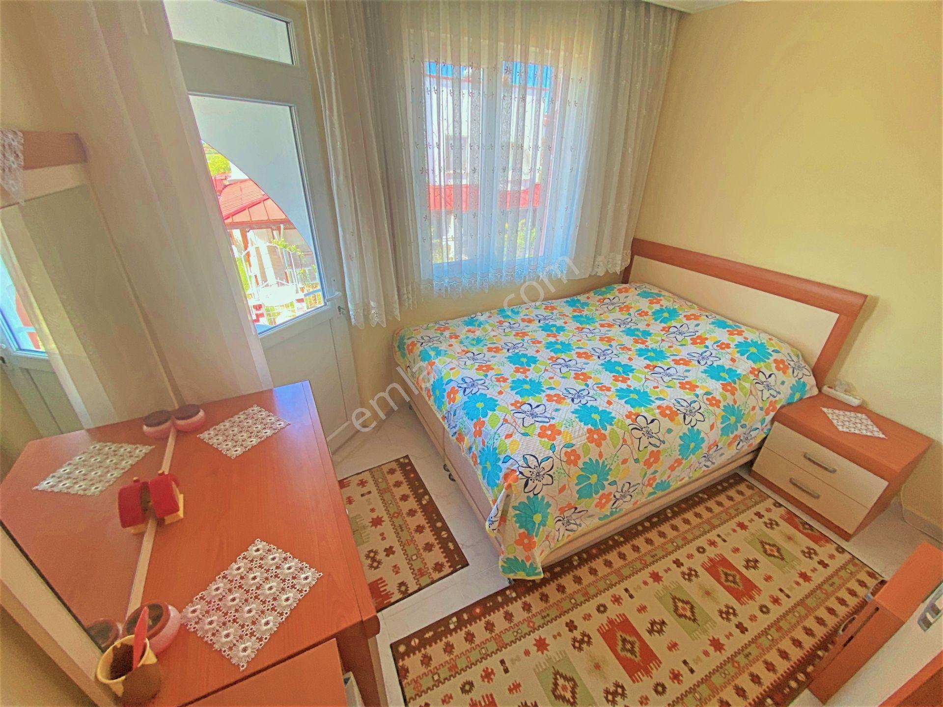 Burhaniyede Yetki Gültaş Emlaktan Satılık 3+1 Yüzme Havuzlu Villa - Görsel 14