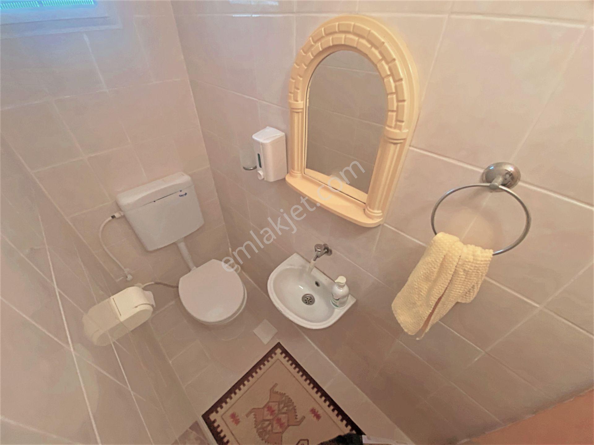 Burhaniyede Yetki Gültaş Emlaktan Satılık 3+1 Yüzme Havuzlu Villa - Görsel 16