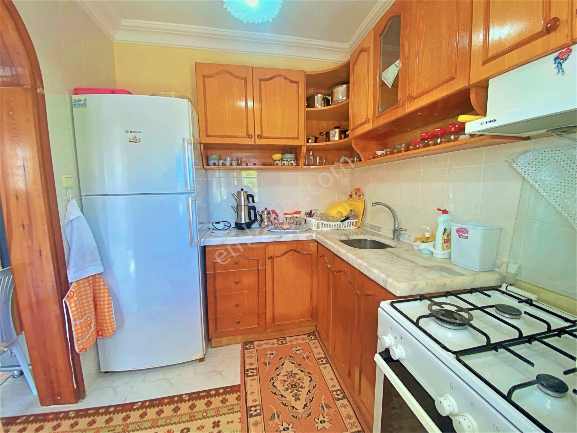 Burhaniyede Yetki Gültaş Emlaktan Satılık 3+1 Yüzme Havuzlu Villa - Görsel 6