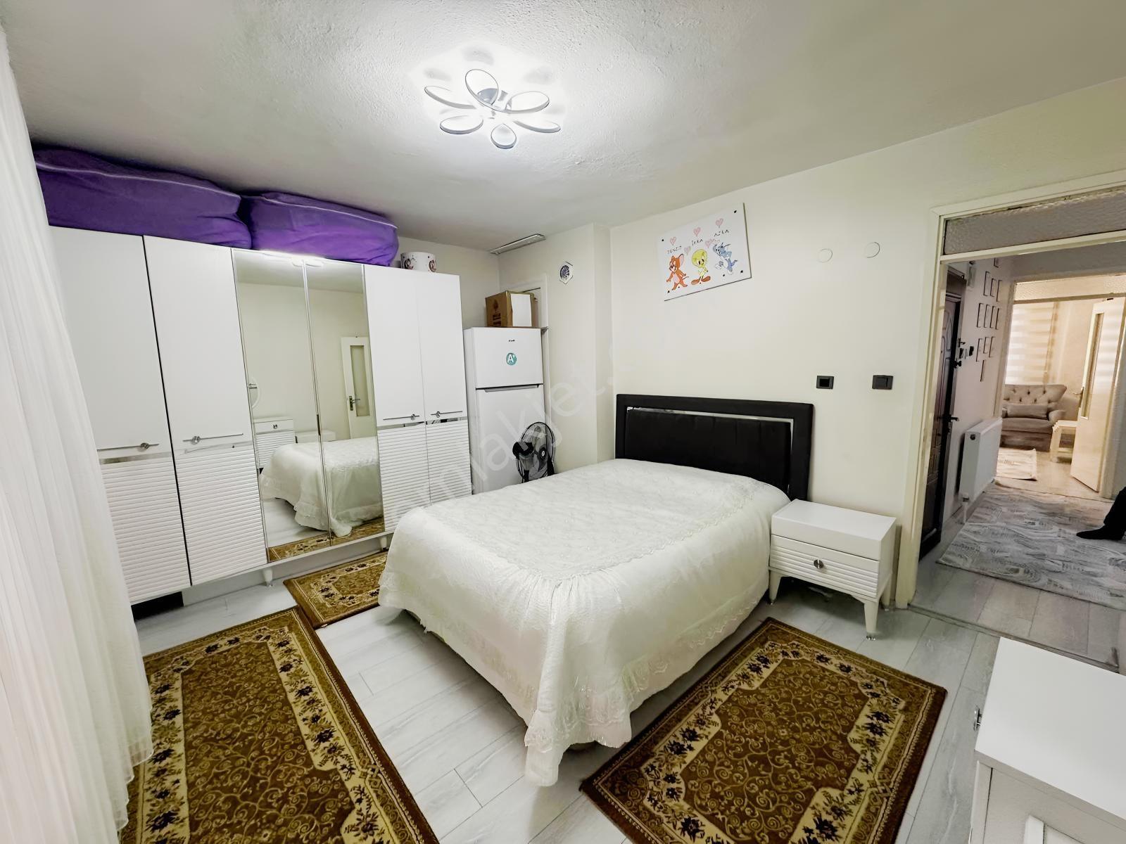 Gediz Opet Yakını Yenilenmiş 2+1 Arakat Daire - Görsel 24