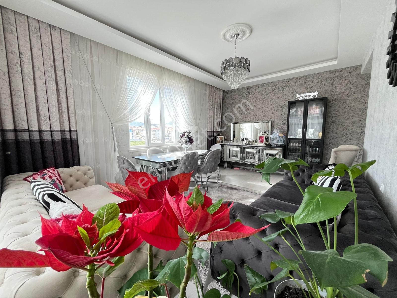 Mareşal F. Çakmak Mh Lüks 3+1 125m²ebvyn+giynme - Görsel 34
