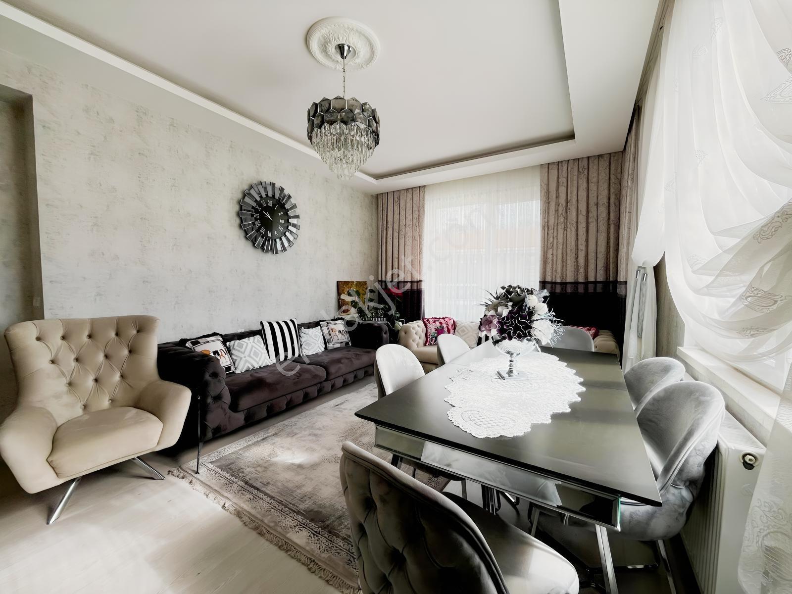 Mareşal F. Çakmak Mh Lüks 3+1 125m²ebvyn+giynme - Görsel 19