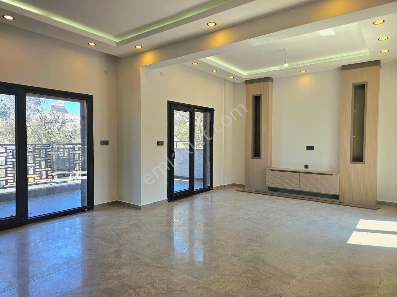 Startkey Anka'dan Karaağaç Sahil’de Deniz Manzaralı Lüks Villa - Görsel 21