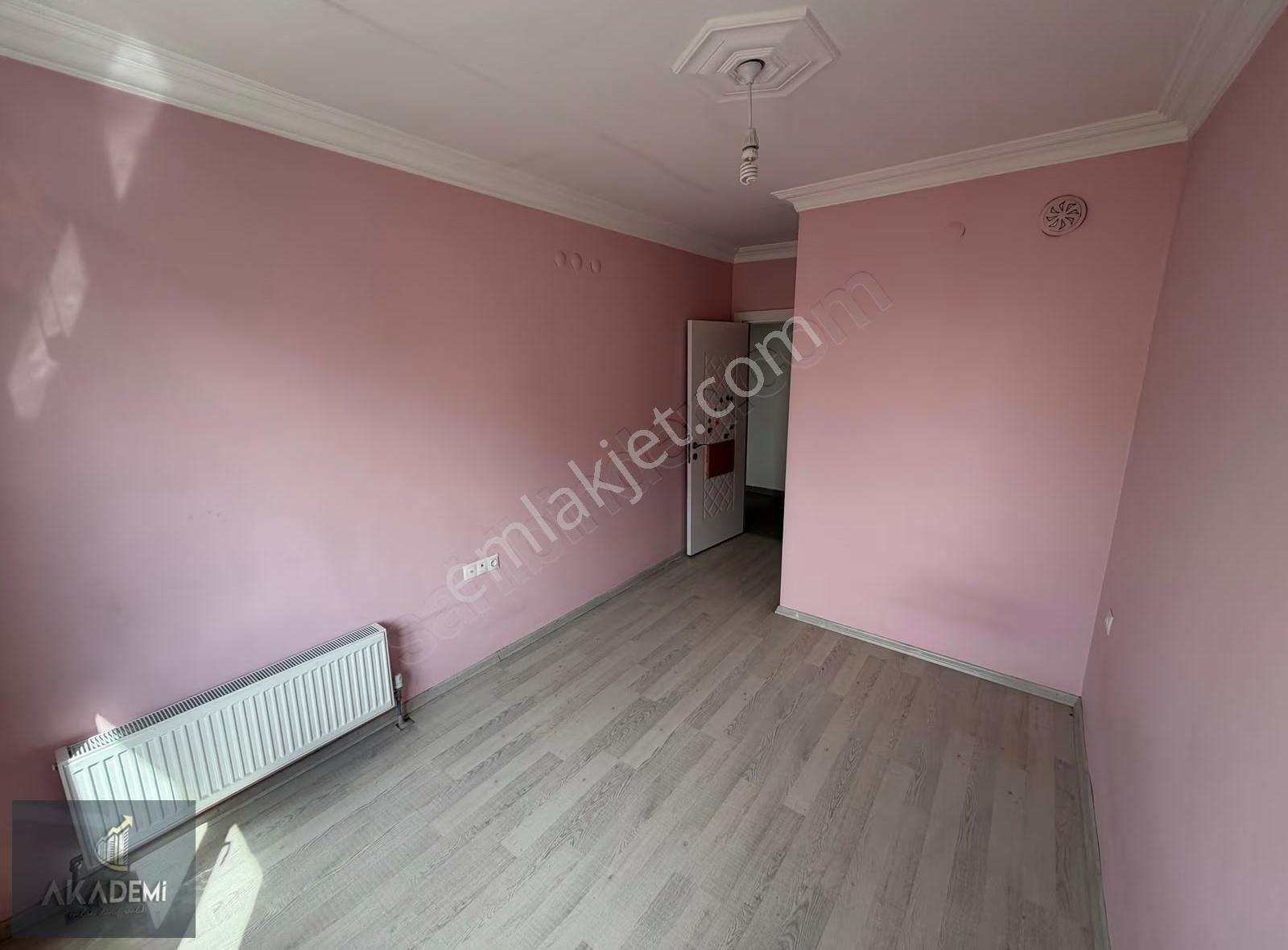 Akademi'den Cadde Üzeri Depozitosuz Ara Kat Kiralık 2+1 - Görsel 5