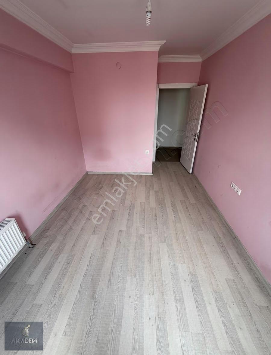 Akademi'den Cadde Üzeri Depozitosuz Ara Kat Kiralık 2+1 - Görsel 3