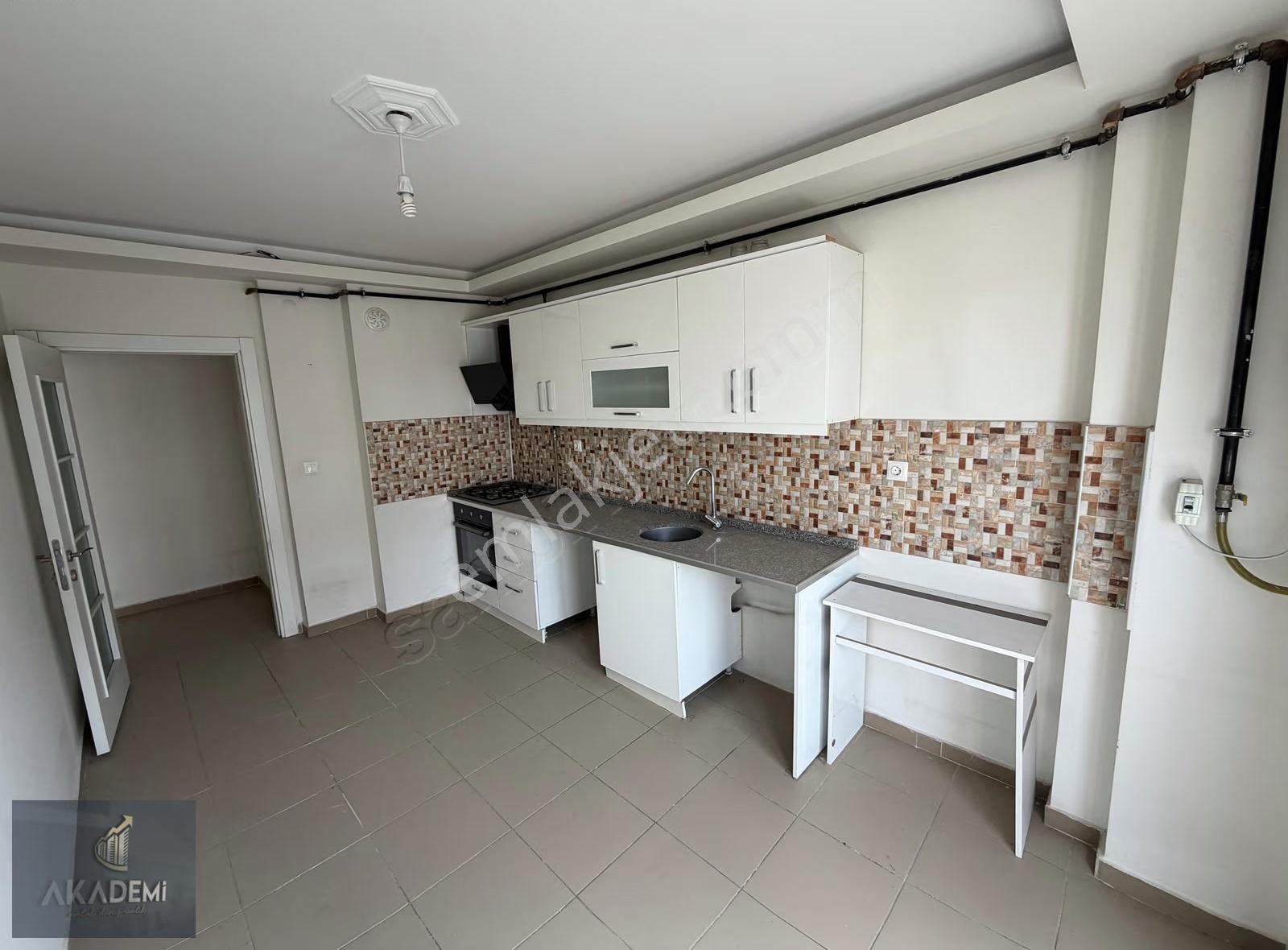Akademi'den Cadde Üzeri Depozitosuz Ara Kat Kiralık 2+1 - Görsel 9