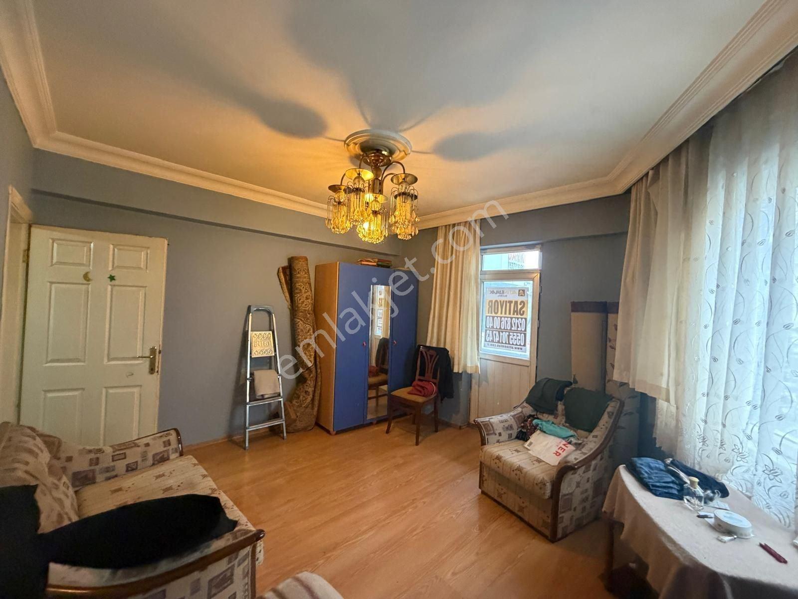 Bahçeleivler Siyavuşpaşa Mahallesinde 2+1 90 M2 Satılık Daire - Görsel 4