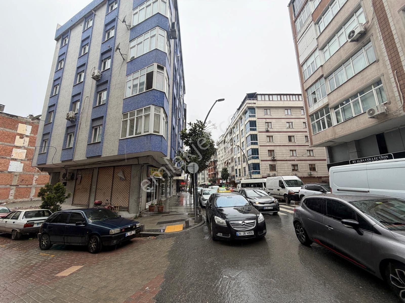 Bahçeleivler Siyavuşpaşa Mahallesinde 2+1 90 M2 Satılık Daire - Görsel 31