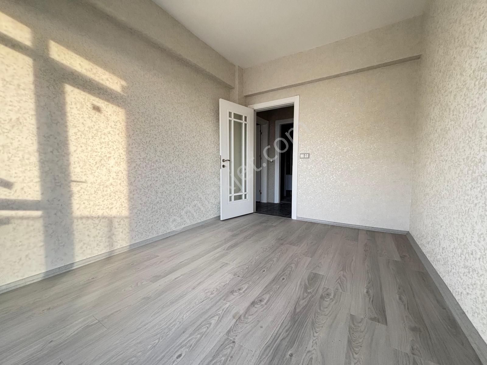 Uluğbeyde Cadde Üzeri Ferah Ve Kullanışlı 3+1 Lüks Daire - Görsel 4