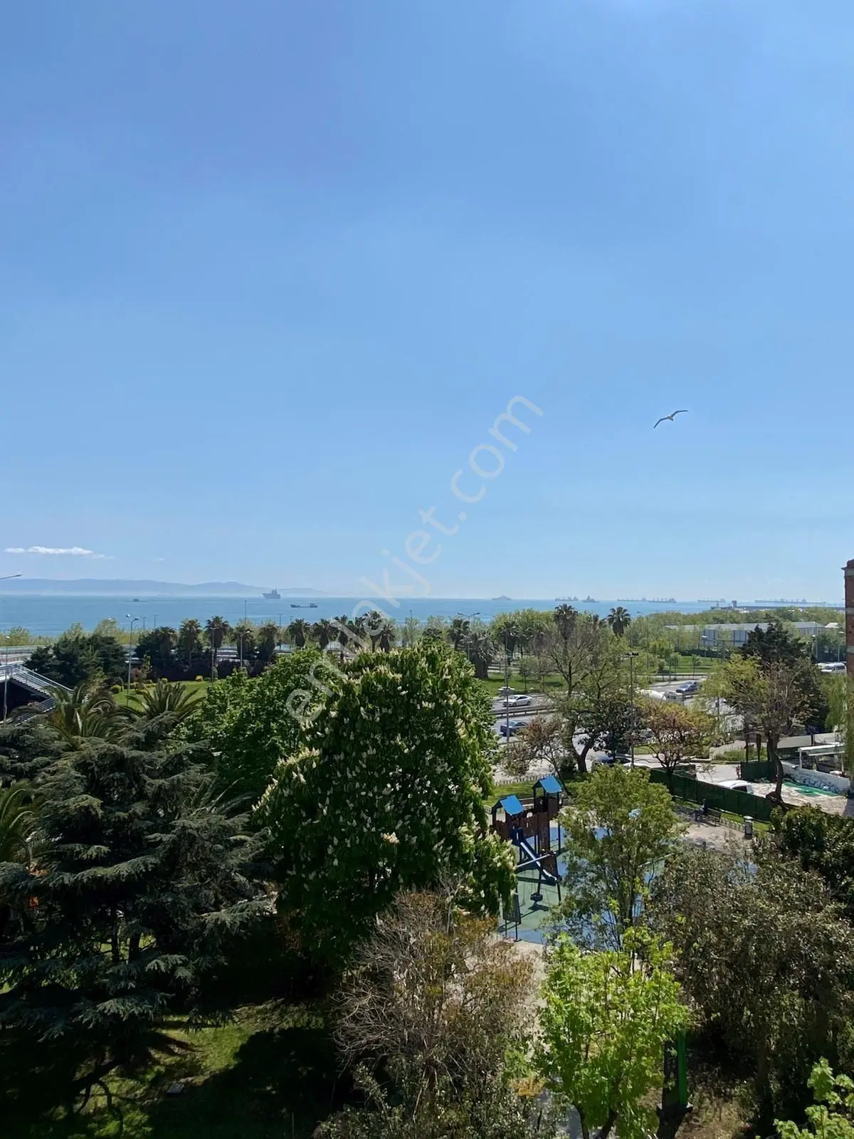 Bakırköy Sakızağacında Muhteşem Manzaralı Satılık Daire 2+1 110 M2