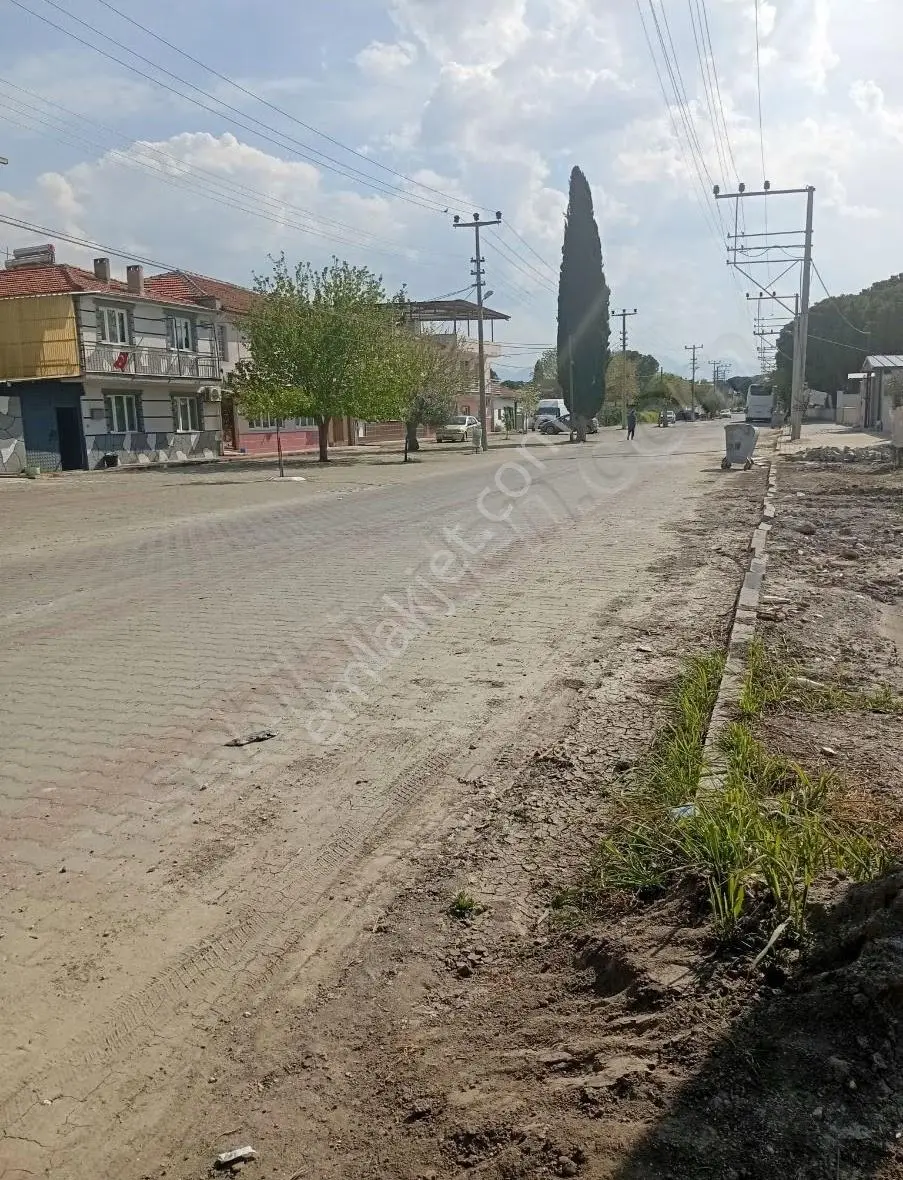 Saruhanlı Hacırahmanlıda Satılık İmarlı Arsalar