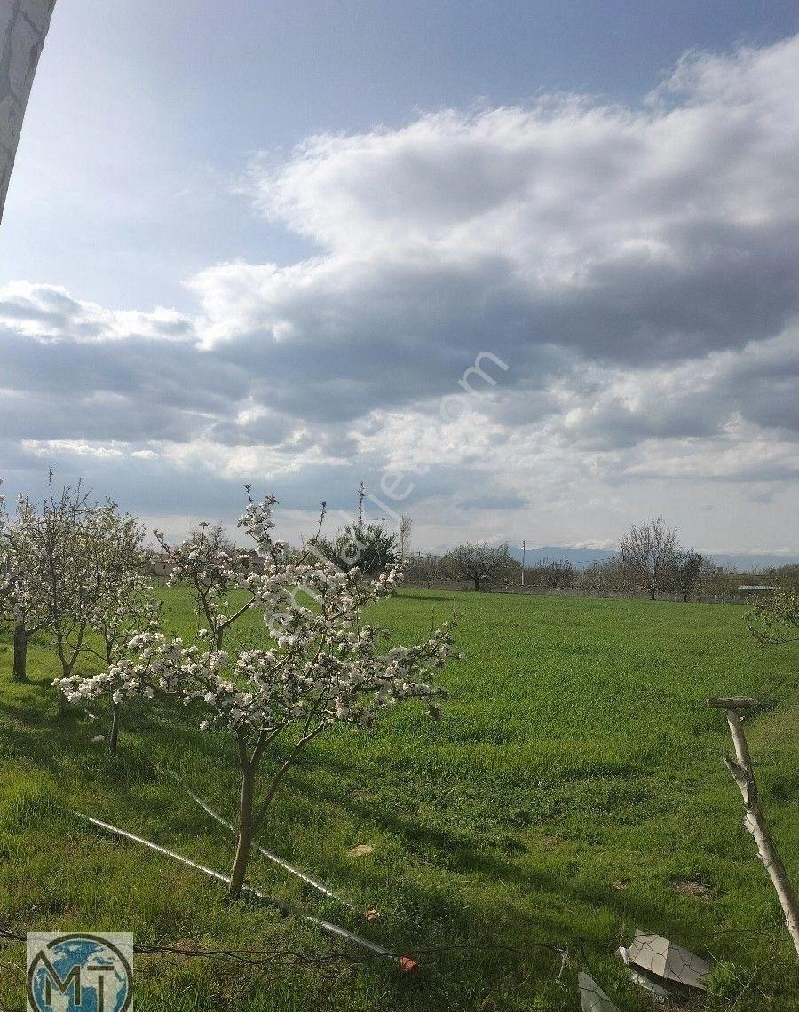 Burhaniye Mahallesinde Satılık Ahırları,3+1 Geniş 140 M2 Net Müstakil Evi Toplam 17,5 Evlek.