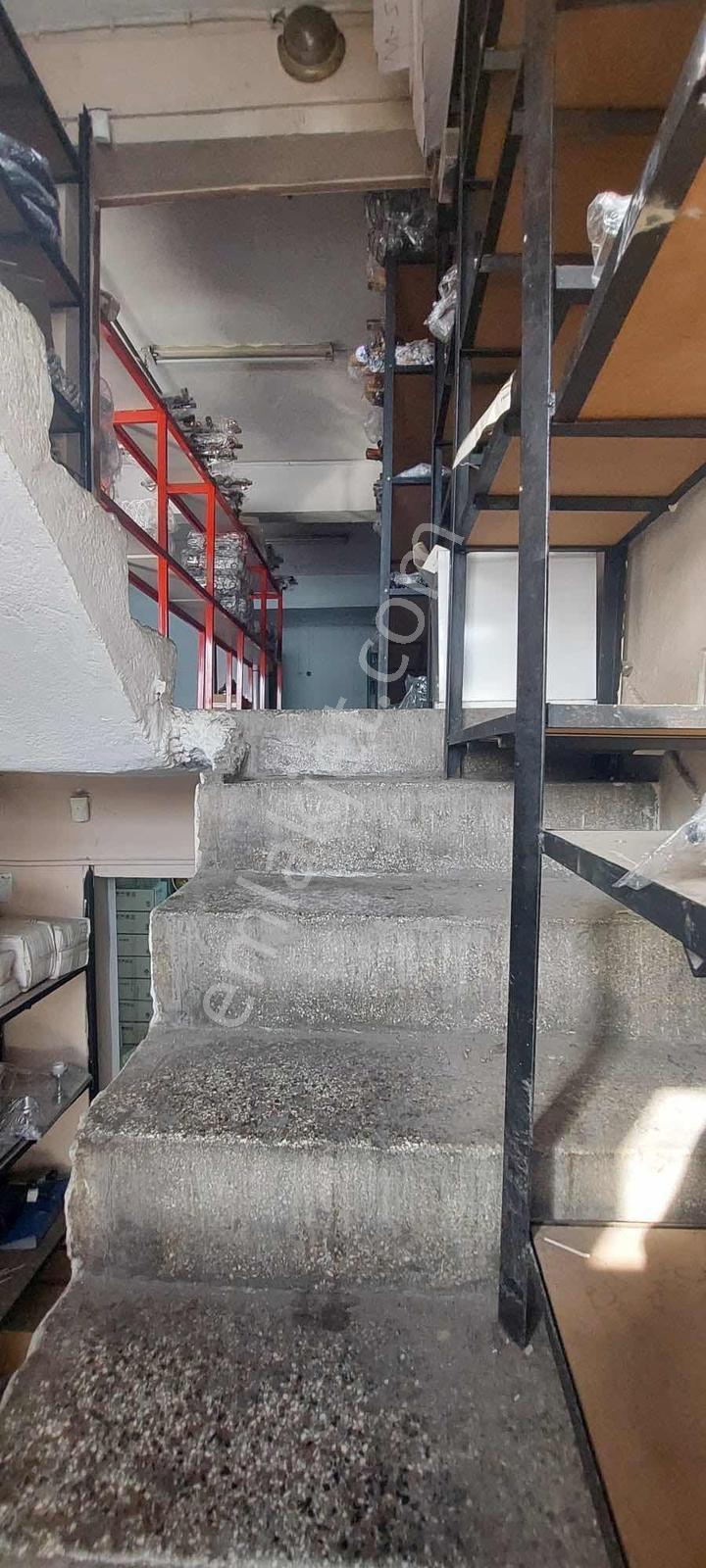 Konak Mersinli Mahallesinde 350 M² Kiralık Dükkan - Görsel 14