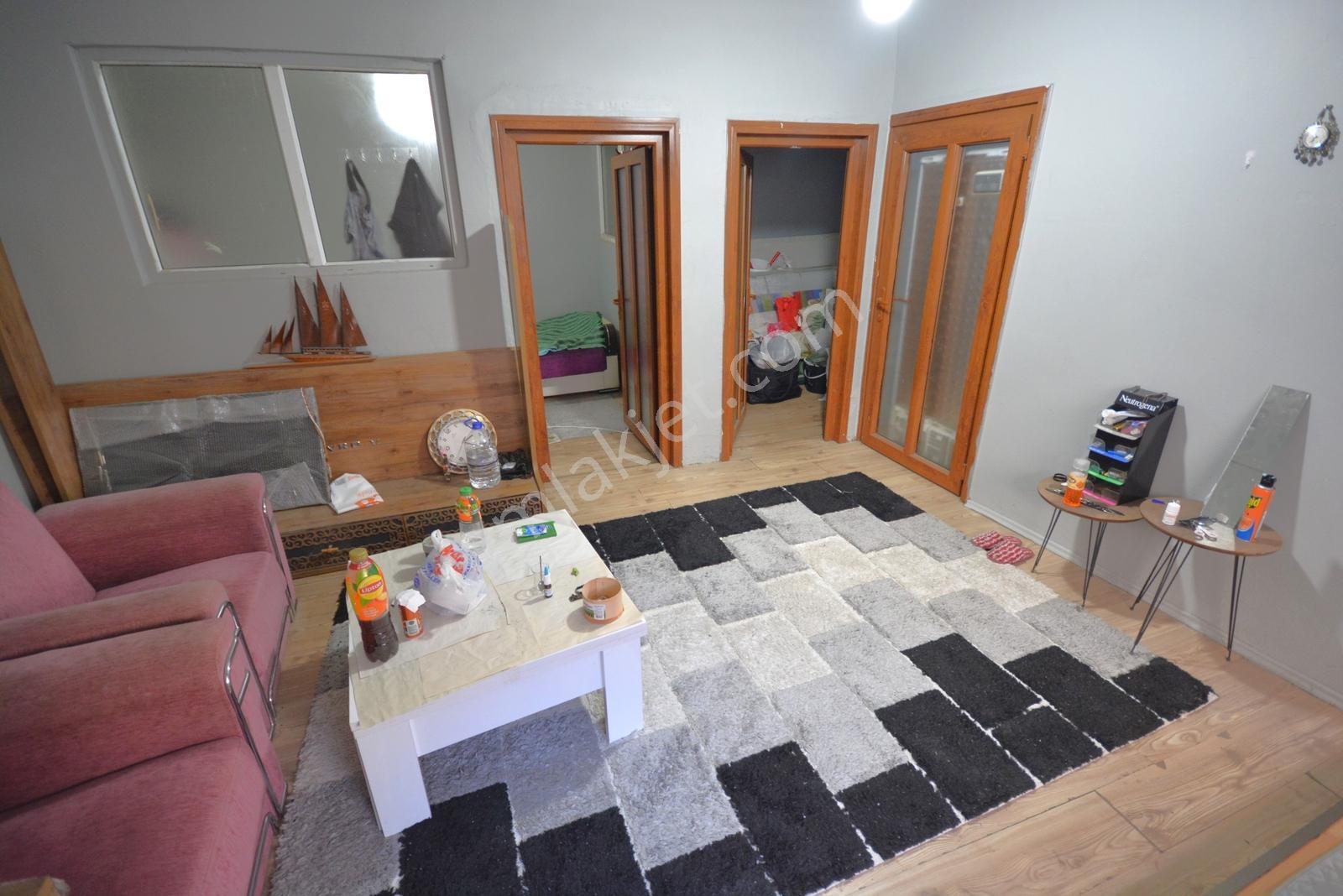 Satılık 80 M² Cadde Üzerinde 2+1 Kupon Daire