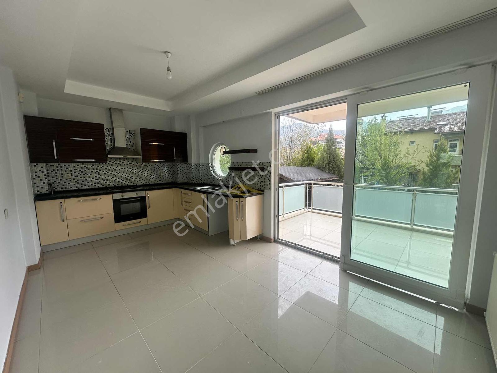 Hanifesultan Mahallesi Tria Sitesi Satılık 4+1 Daire - Görsel 15