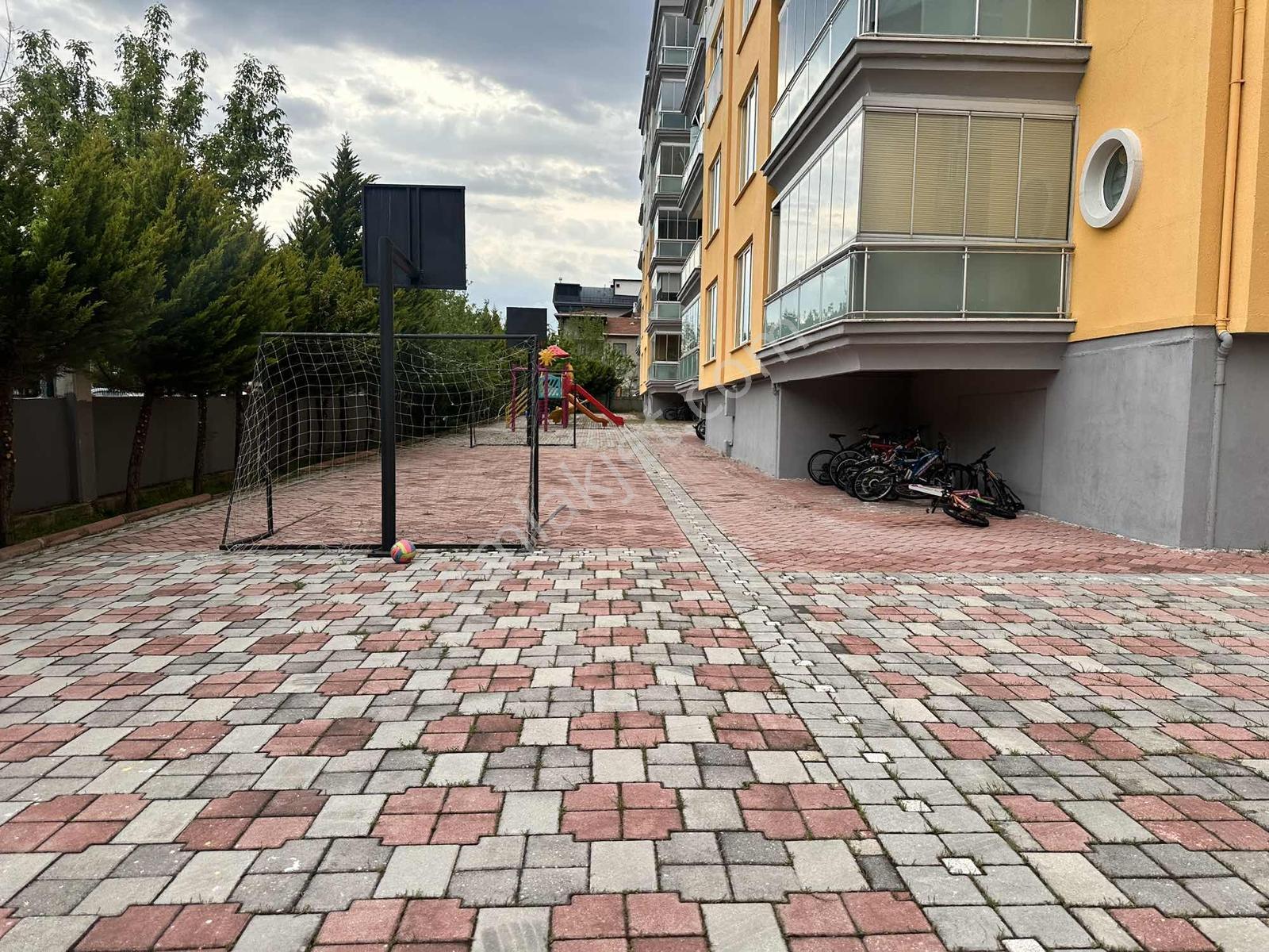 Hanifesultan Mahallesi Tria Sitesi Satılık 4+1 Daire - Görsel 24