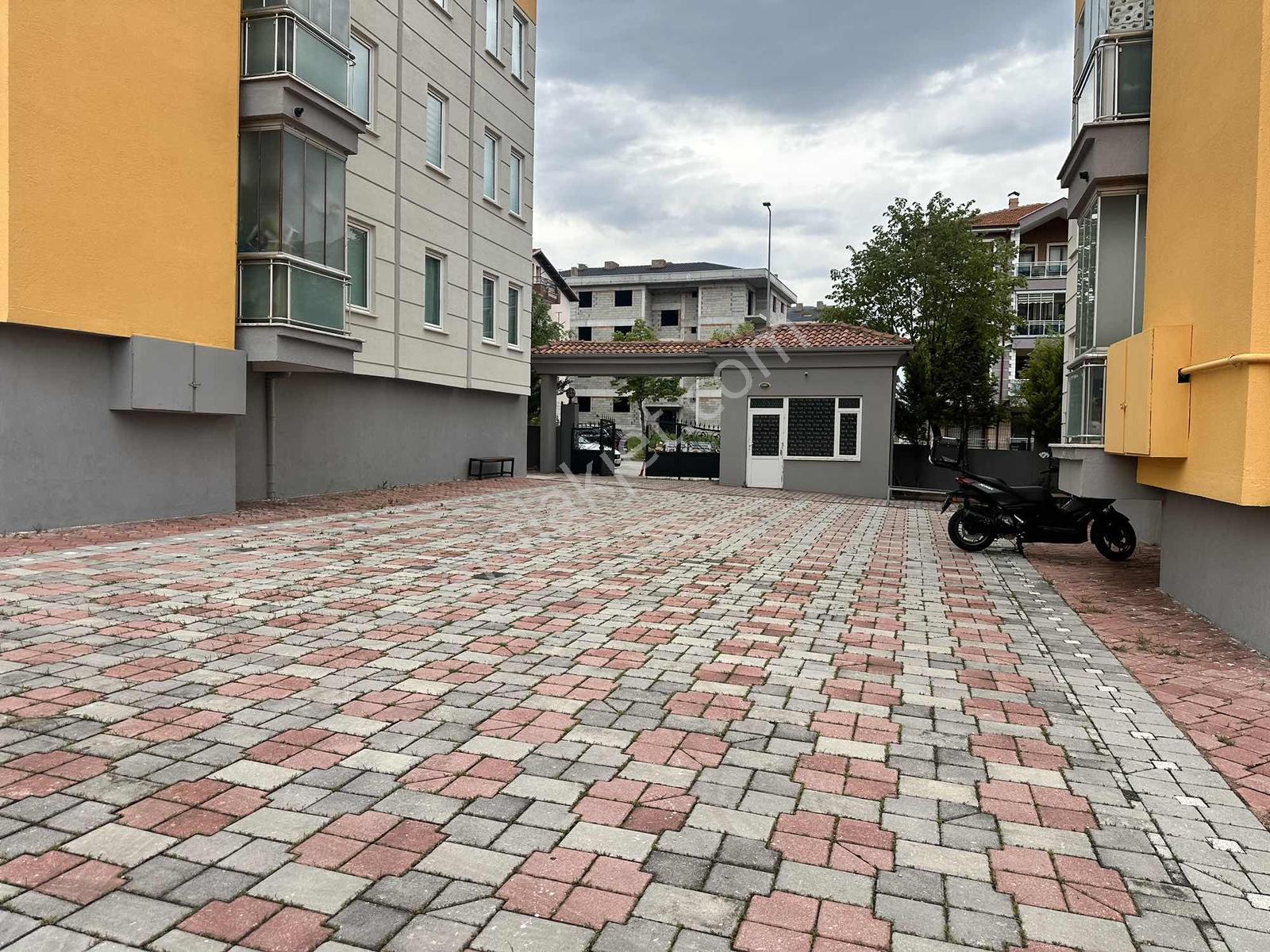Hanifesultan Mahallesi Tria Sitesi Satılık 4+1 Daire - Görsel 23