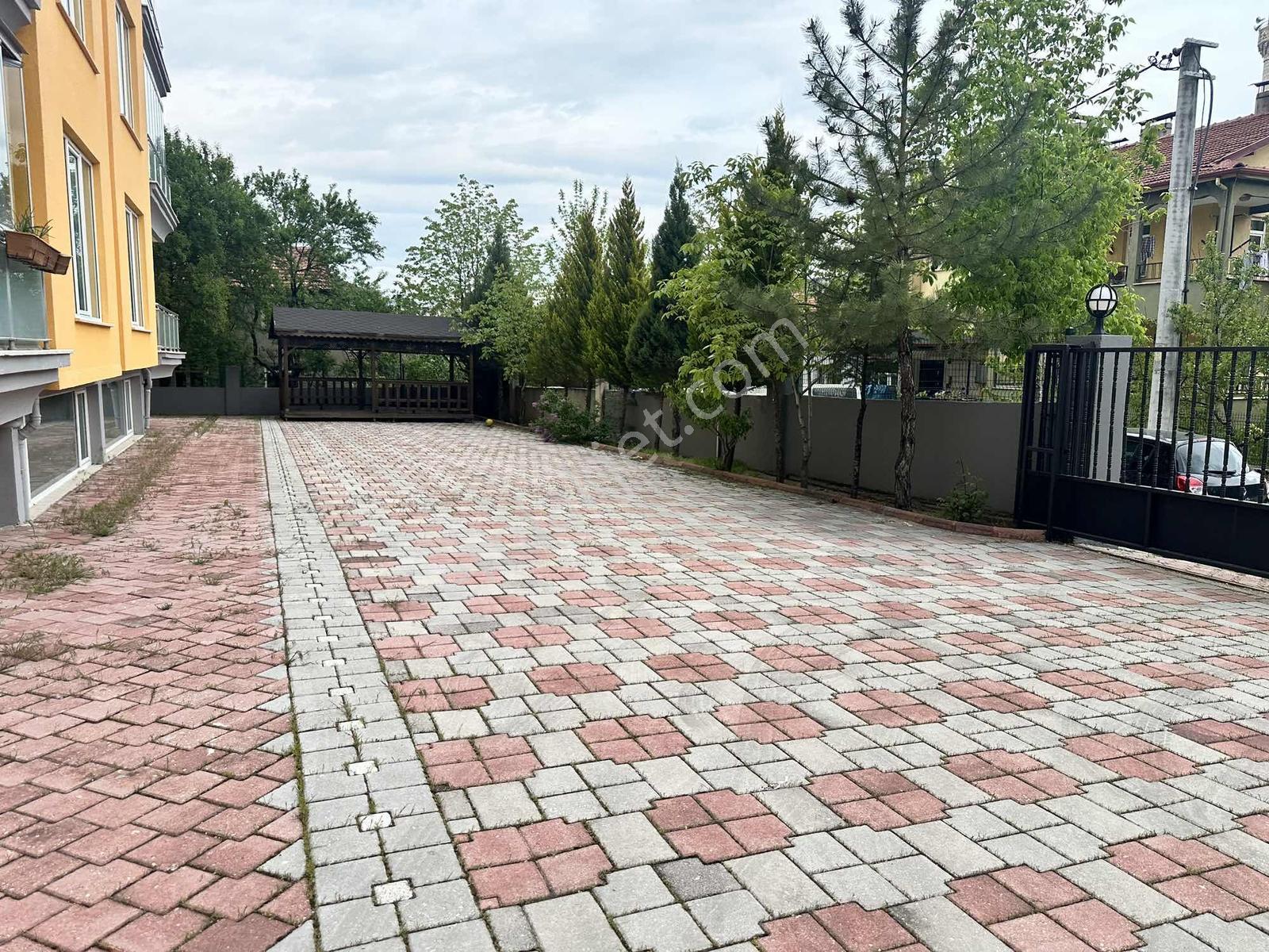 Hanifesultan Mahallesi Tria Sitesi Satılık 4+1 Daire - Görsel 12