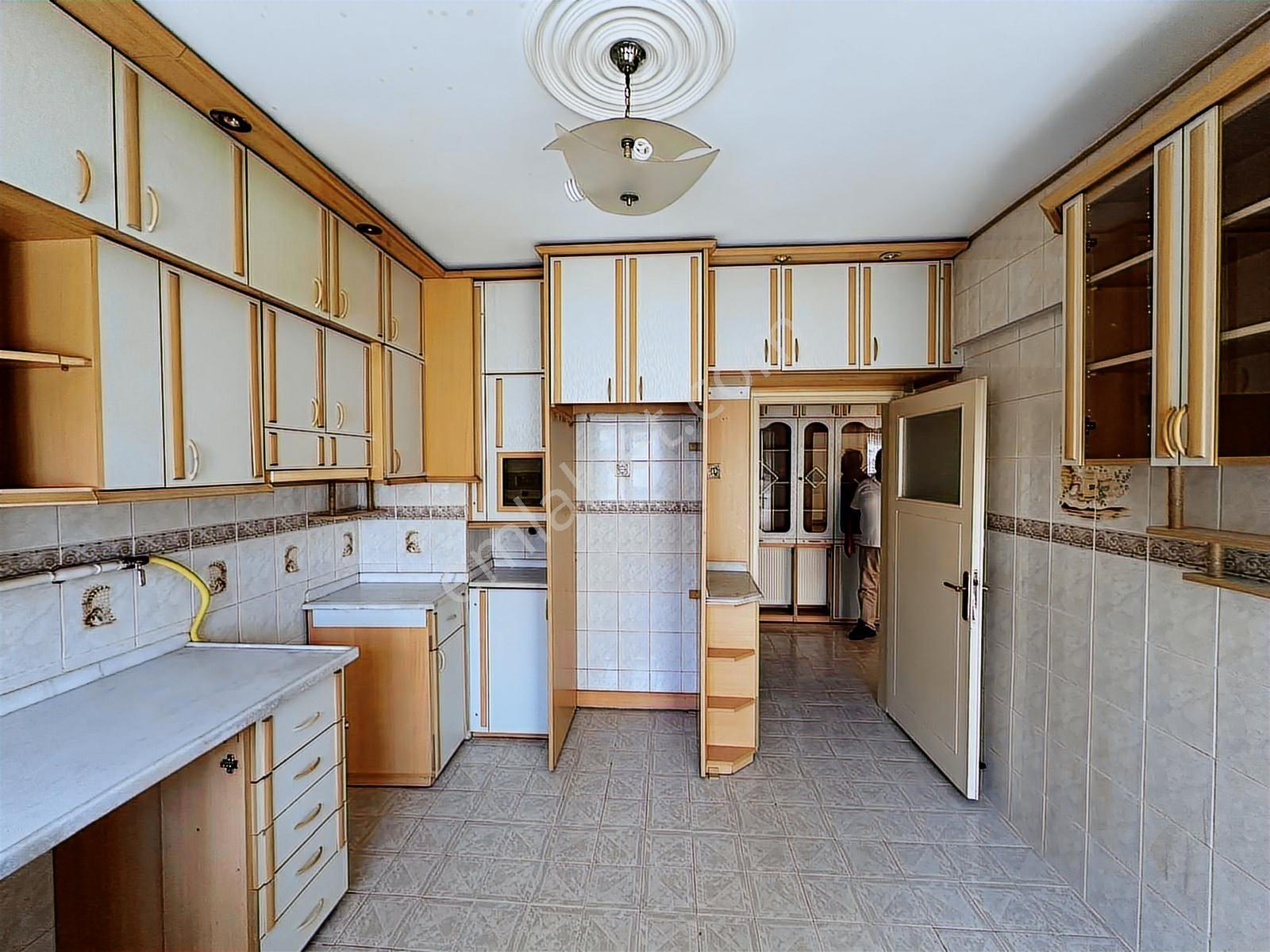 Karahan Emlaktan Kiralık 3+1 Daire*akdeğirmen*dispansersokakta - Görsel 23