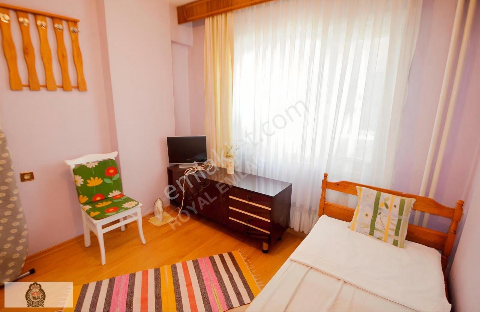 Bornova Merkezde Satılık 3+1 Daire - Ana Cadde Üzeri - Görsel 32