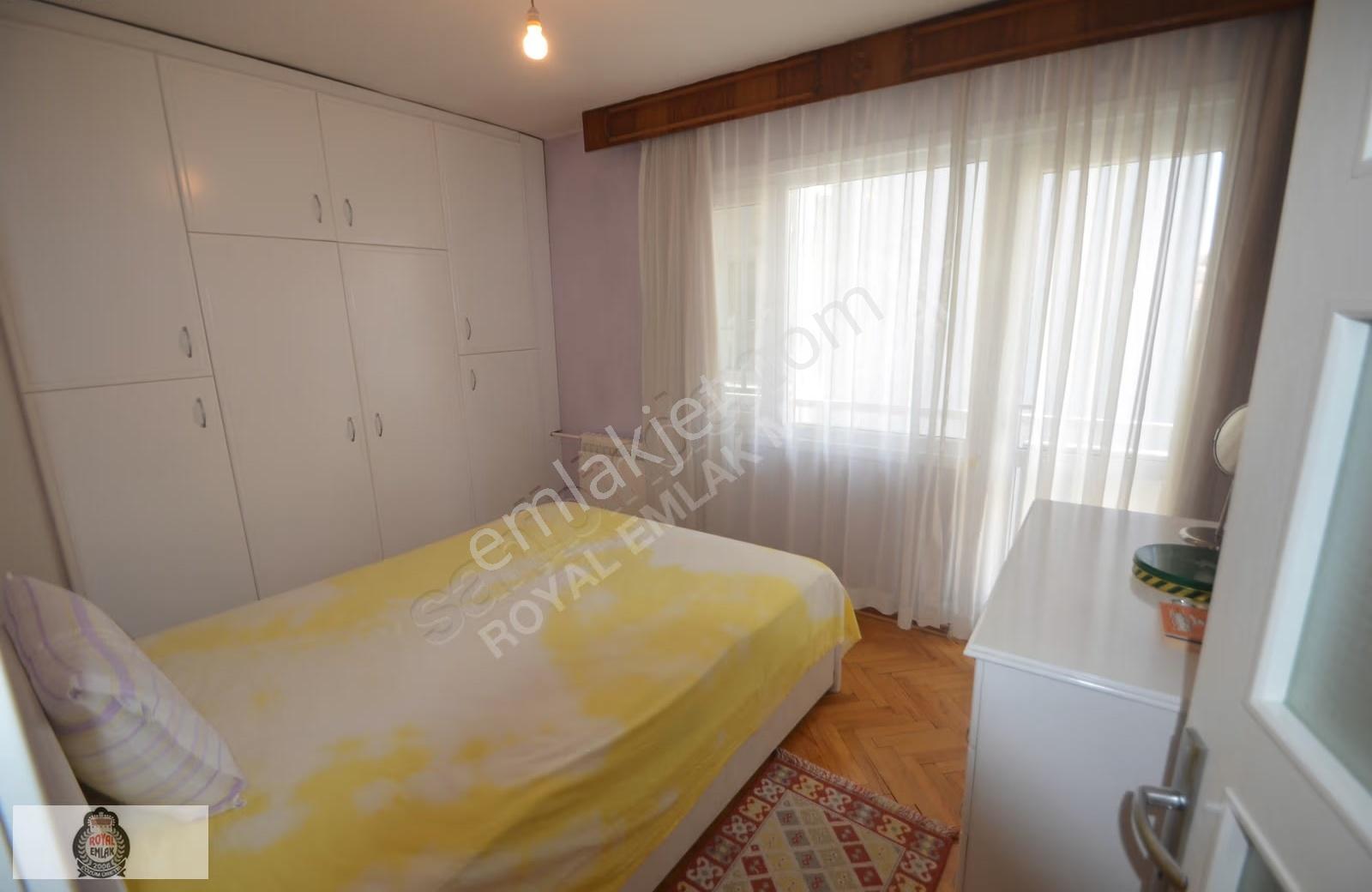 Bornova Merkezde Satılık 3+1 Daire - Ana Cadde Üzeri - Görsel 26