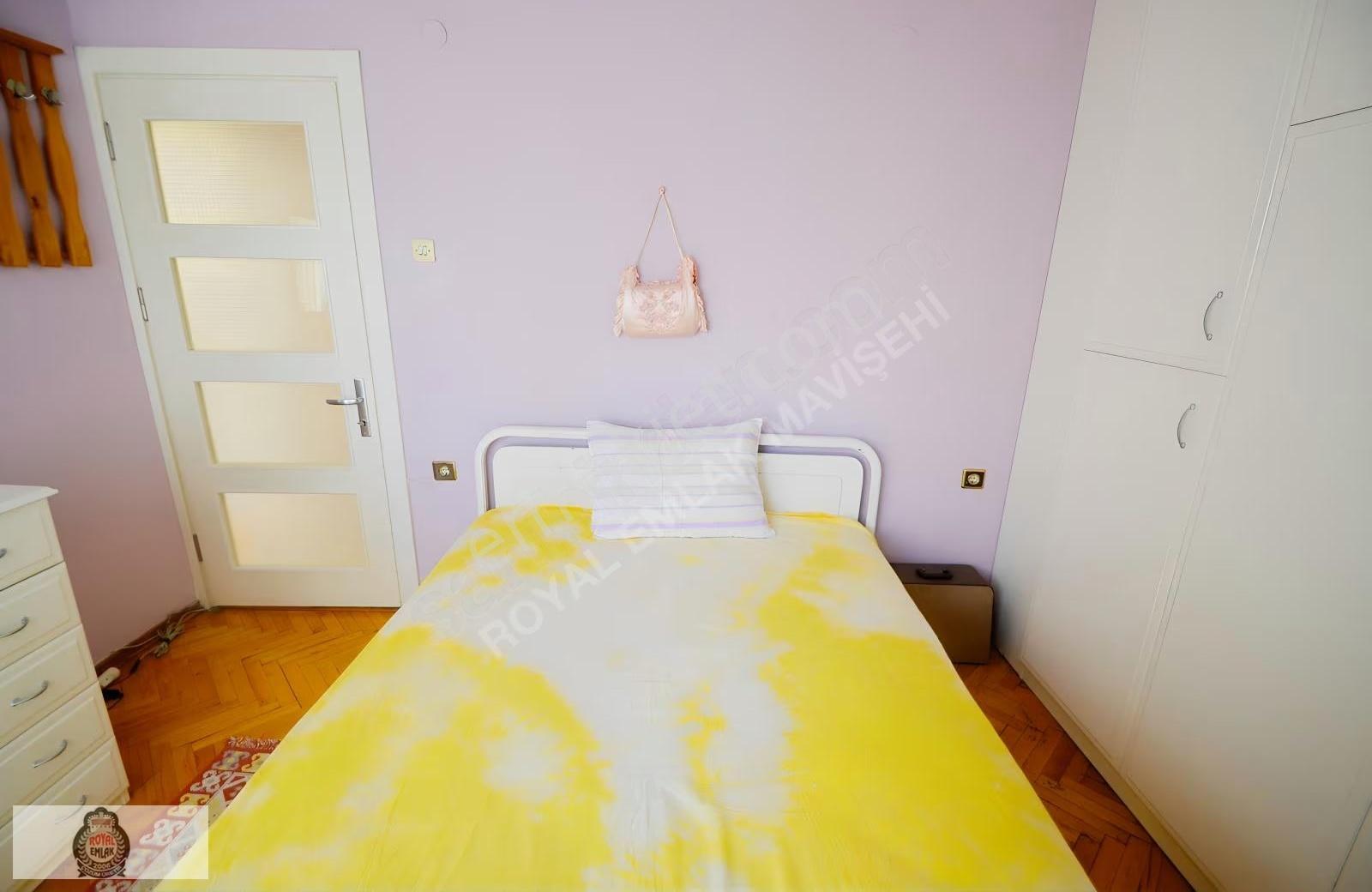 Bornova Merkezde Satılık 3+1 Daire - Ana Cadde Üzeri - Görsel 28