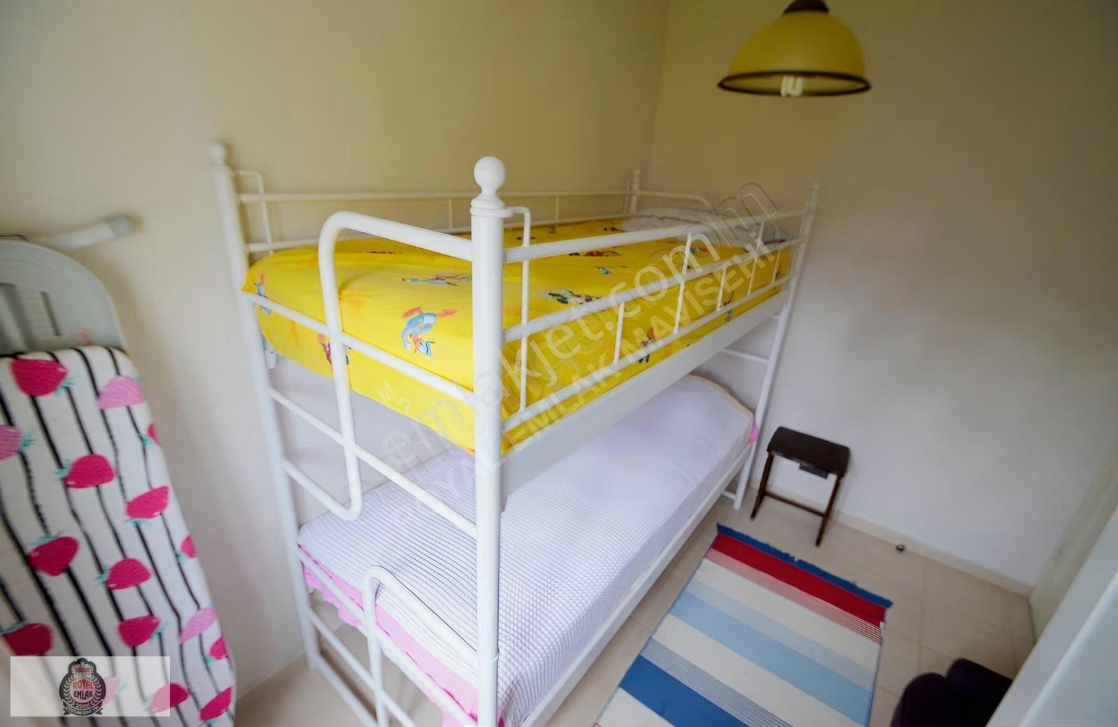 Çeşme Ardıç'ta Havuzlu Sitede Deniz Yakını 3+1 Kiralık Villa - Görsel 7