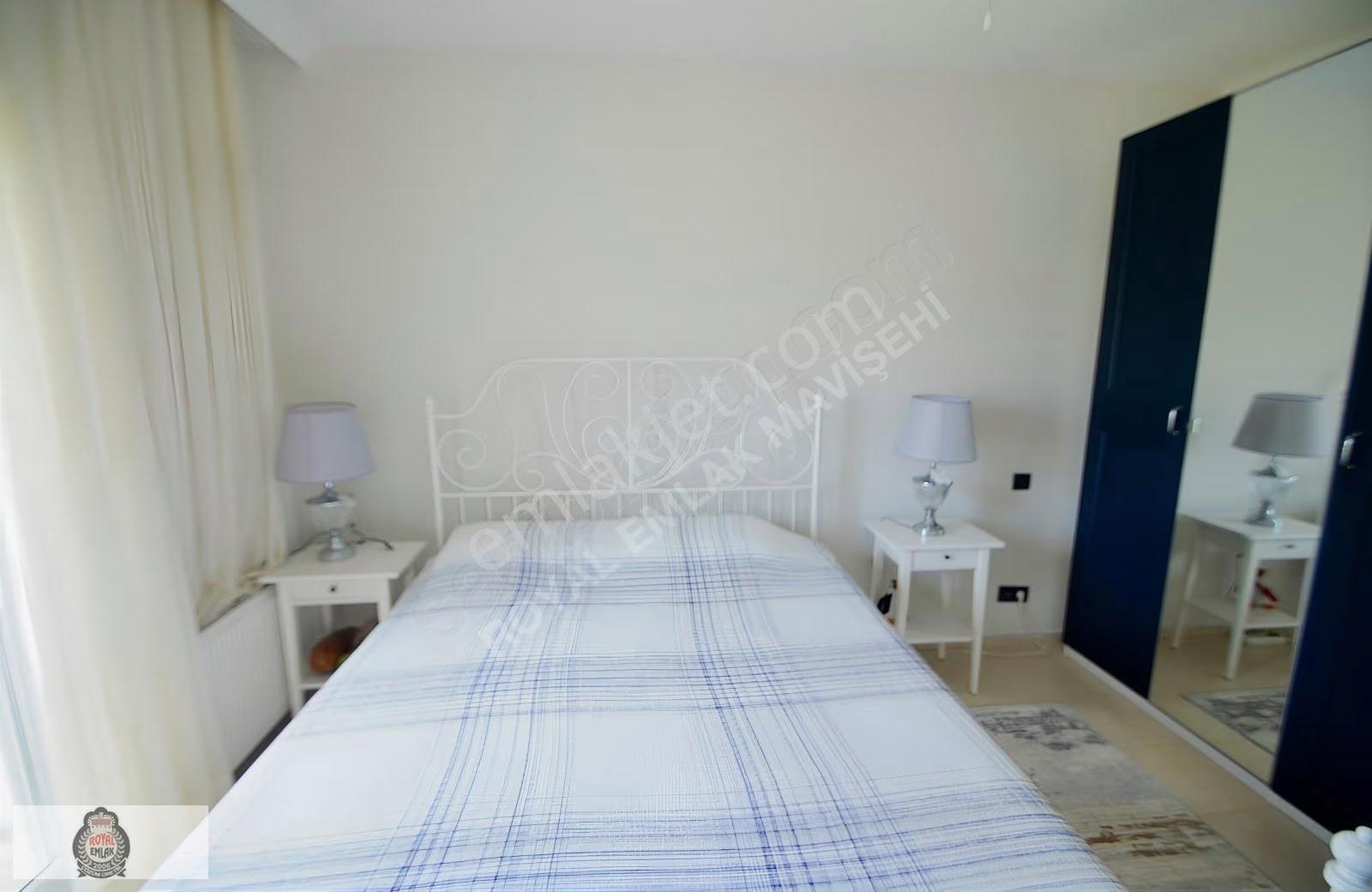 Çeşme Ardıç'ta Havuzlu Sitede Deniz Yakını 3+1 Kiralık Villa - Görsel 35