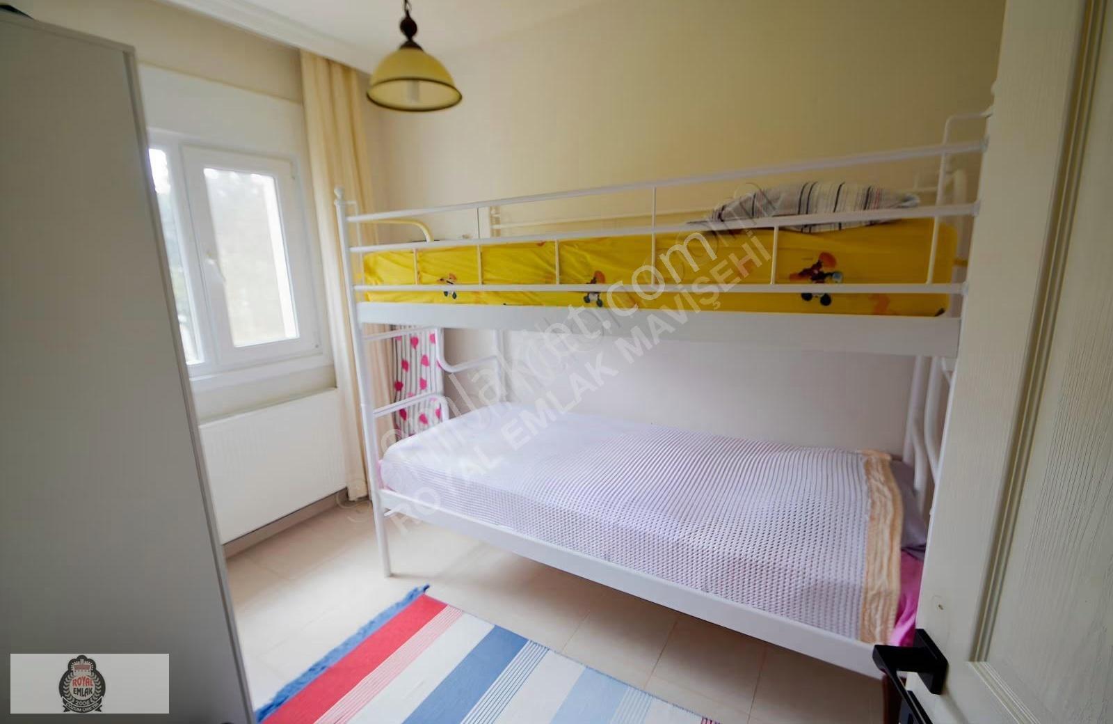 Çeşme Ardıç'ta Havuzlu Sitede Deniz Yakını 3+1 Kiralık Villa - Görsel 4