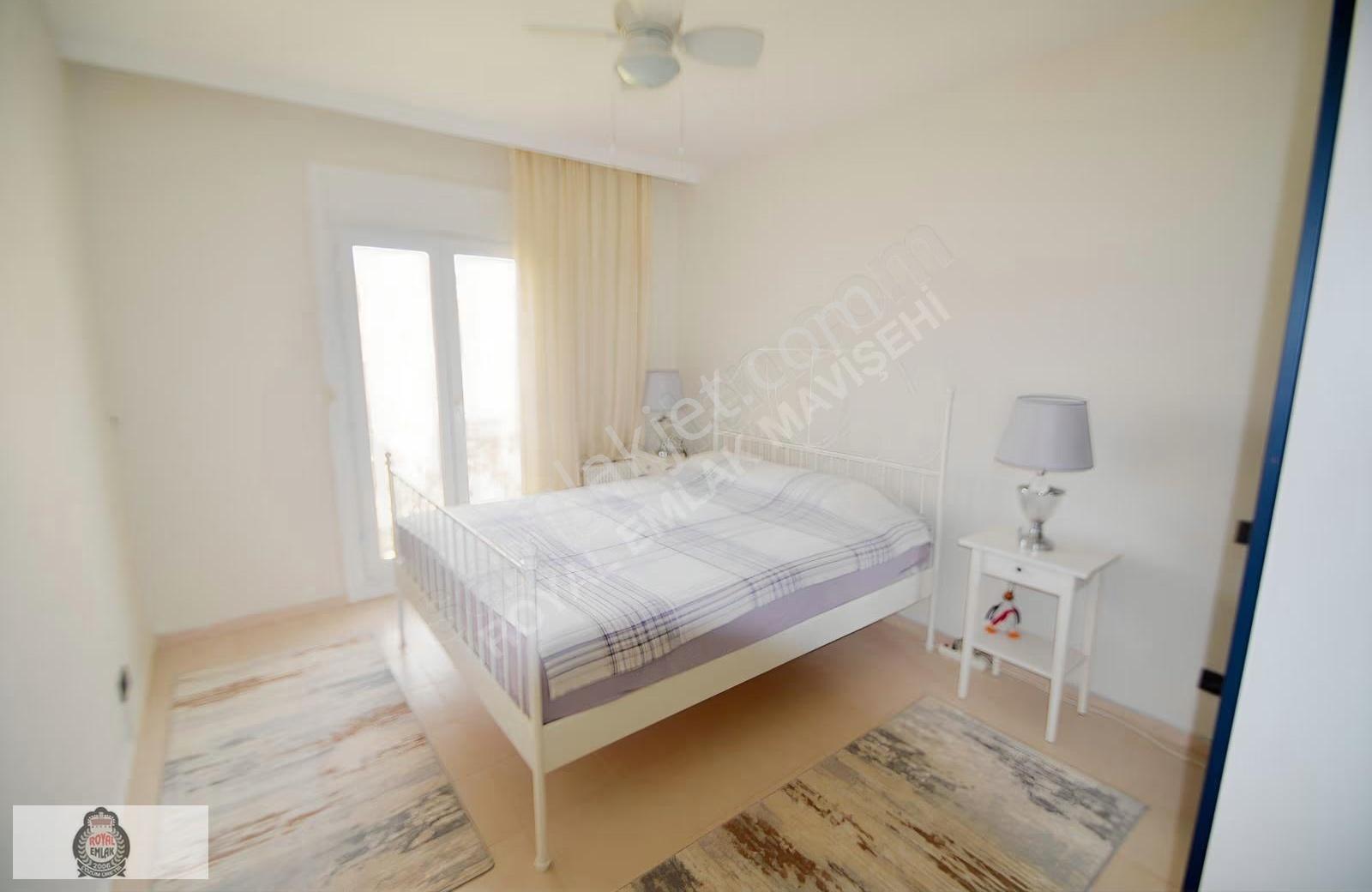 Çeşme Ardıç'ta Havuzlu Sitede Deniz Yakını 3+1 Kiralık Villa - Görsel 27