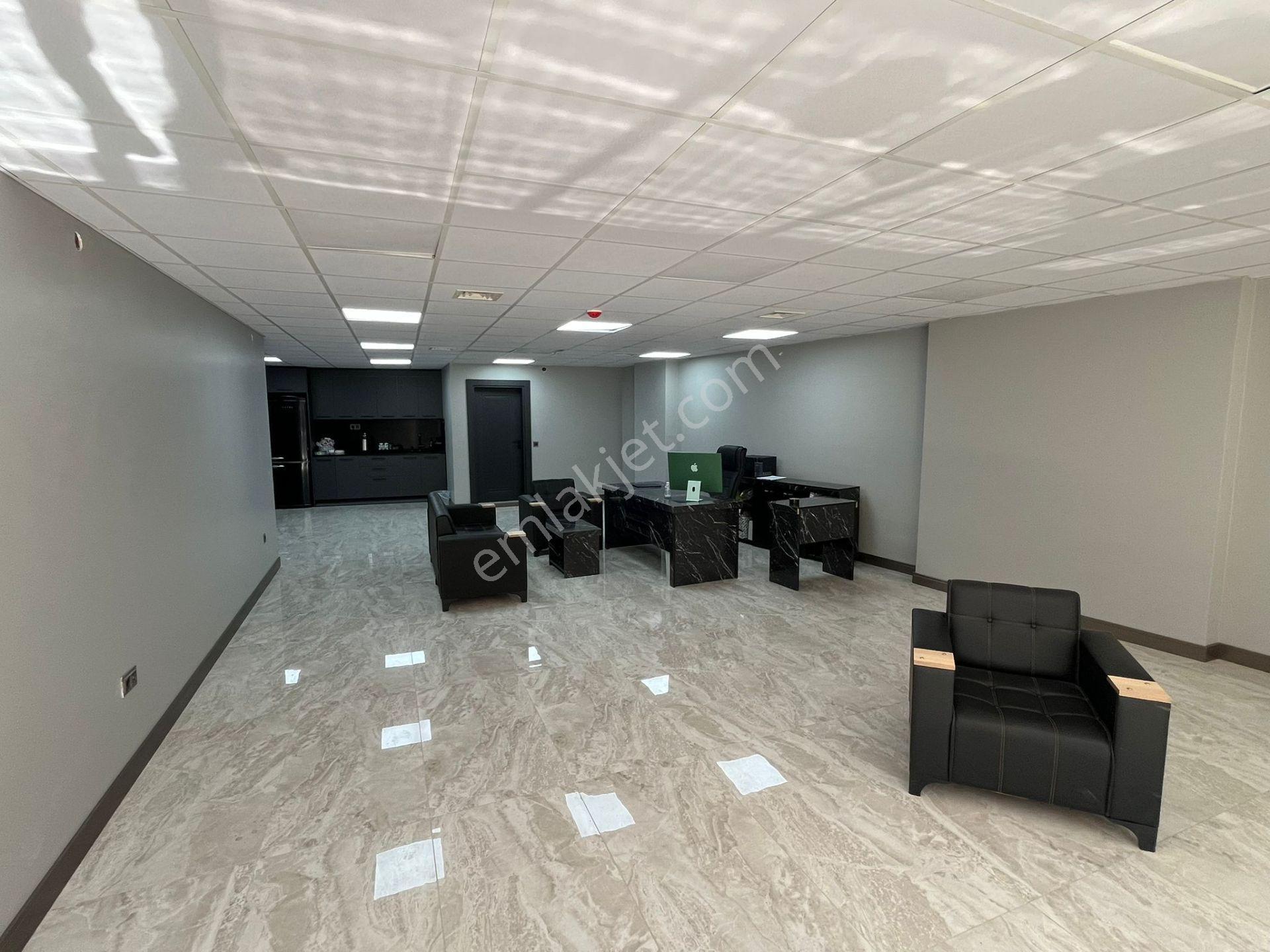 İzmit Çarşıda Lüks Plaza İçinde Ofisler - Görsel 9