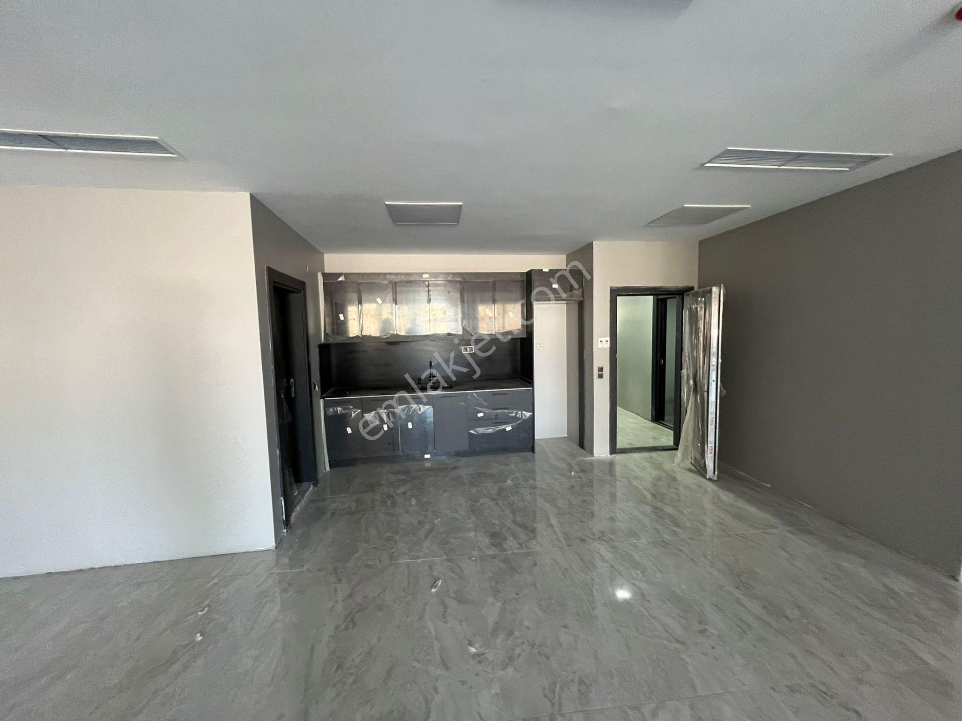 İzmit Çarşıda Lüks Plaza İçinde Ofisler - Görsel 16