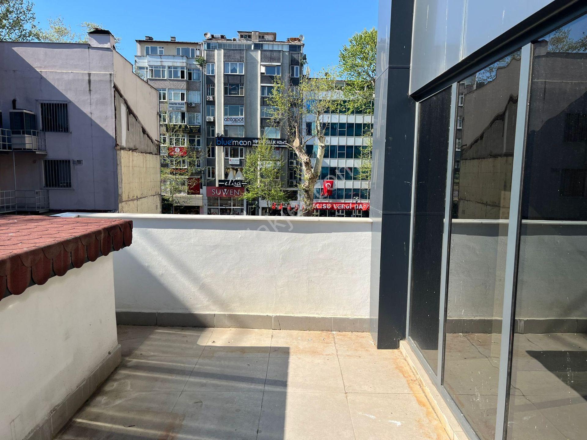 İzmit Çarşıda Lüks Plaza İçinde Ofisler - Görsel 14