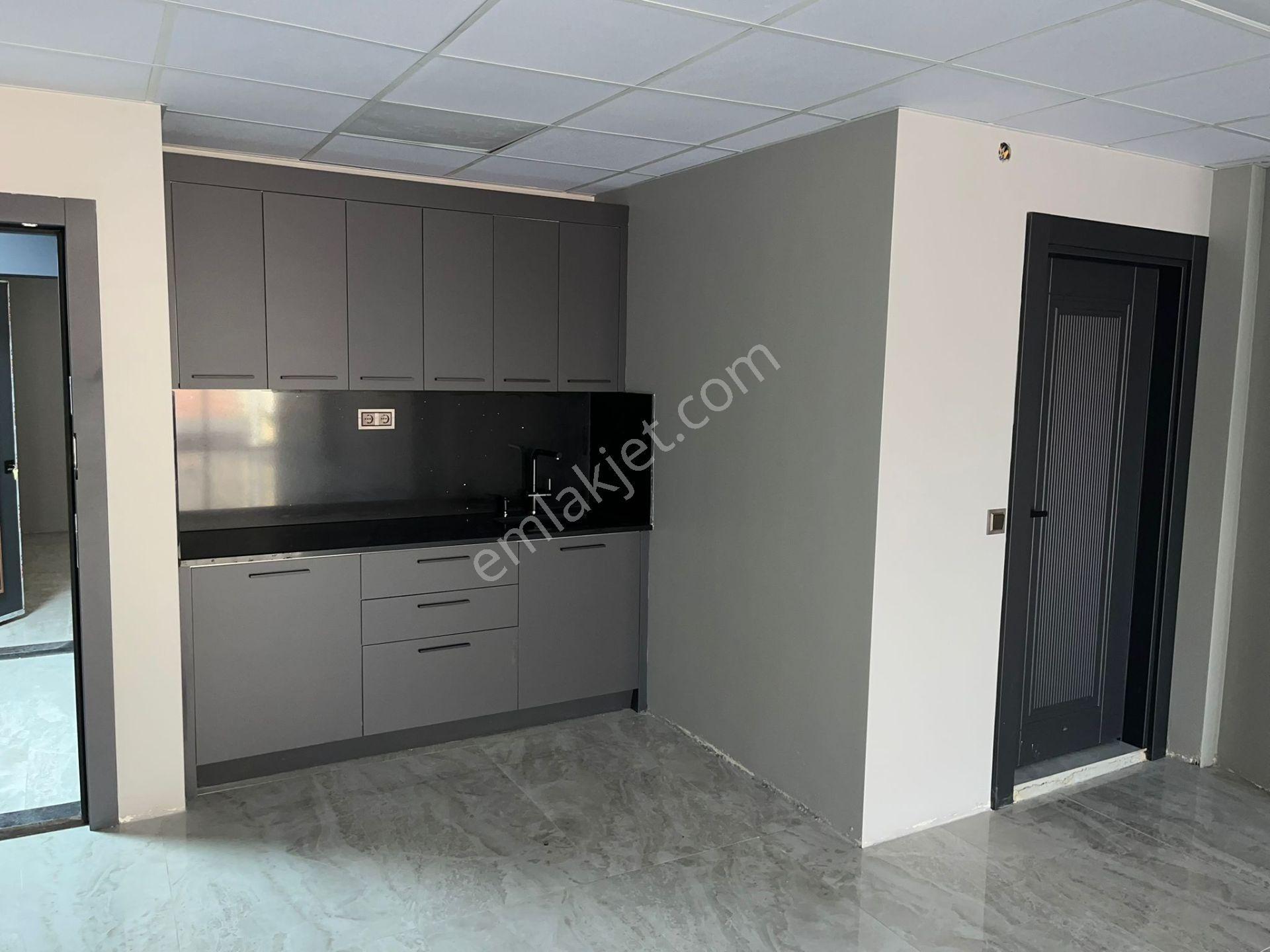 İzmit Çarşıda Lüks Plaza İçinde Ofisler - Görsel 12